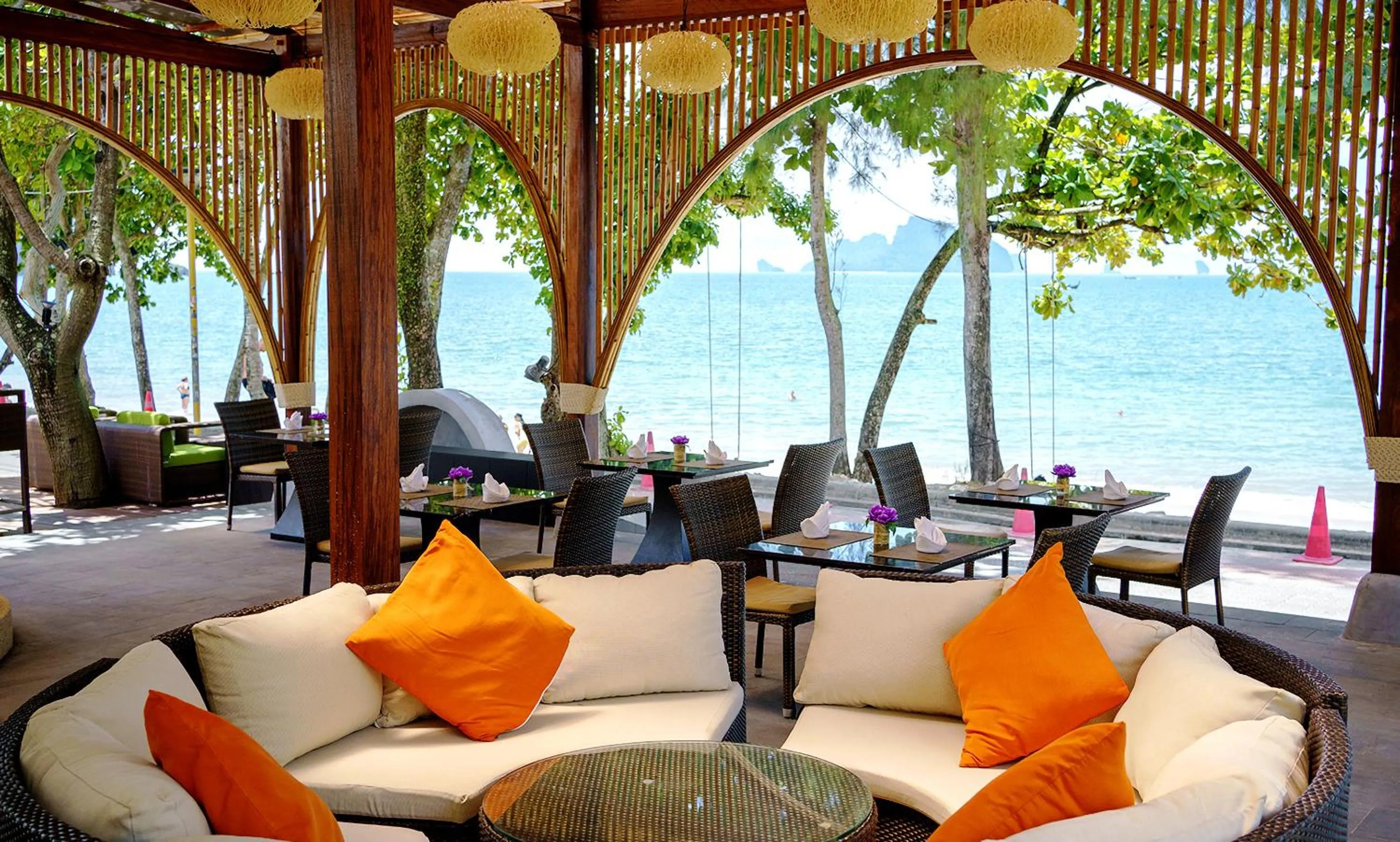 Restaurant/places to eat in Aonang Villa Resort I Beach Front