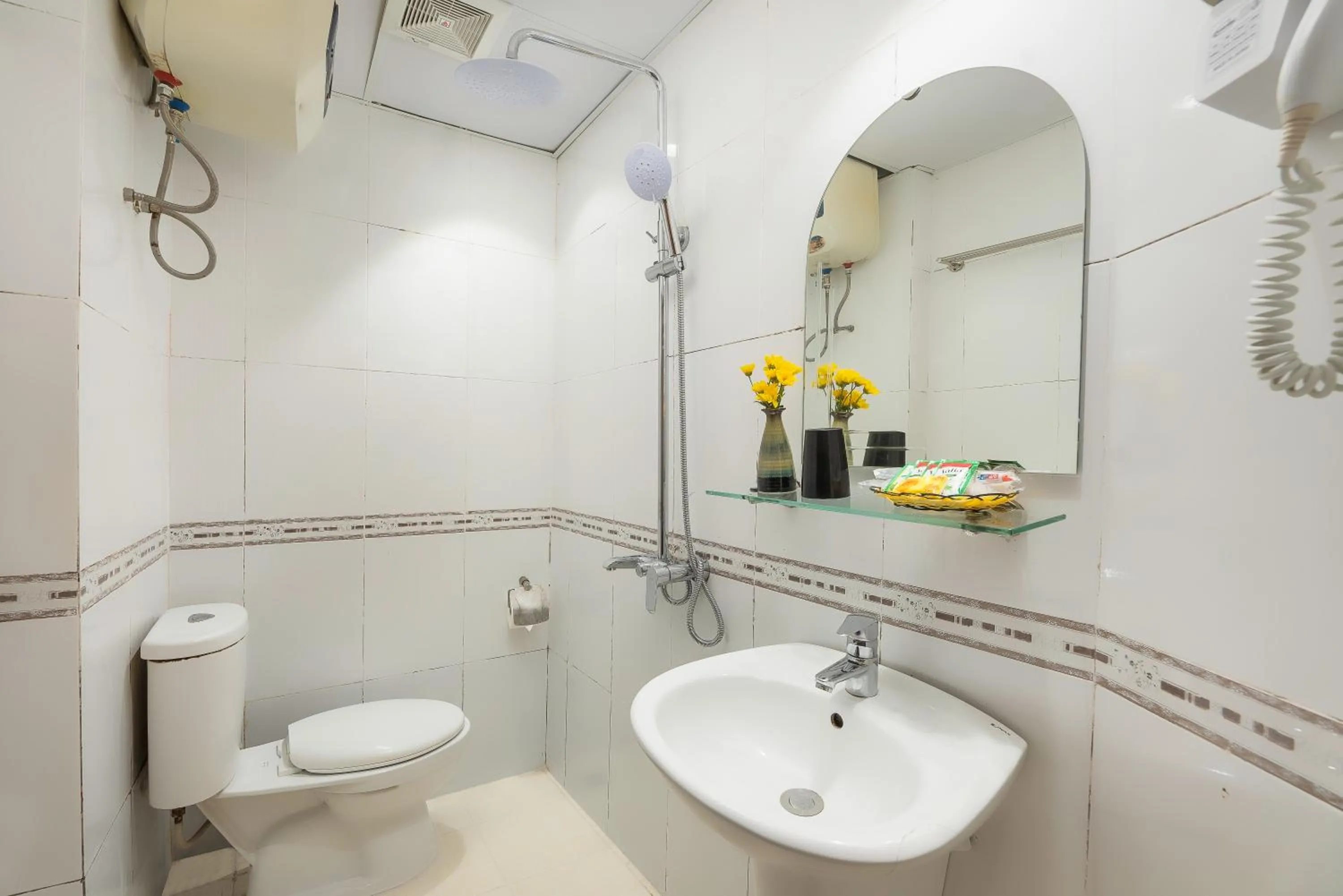 Shower in Golden Time Hostel 3