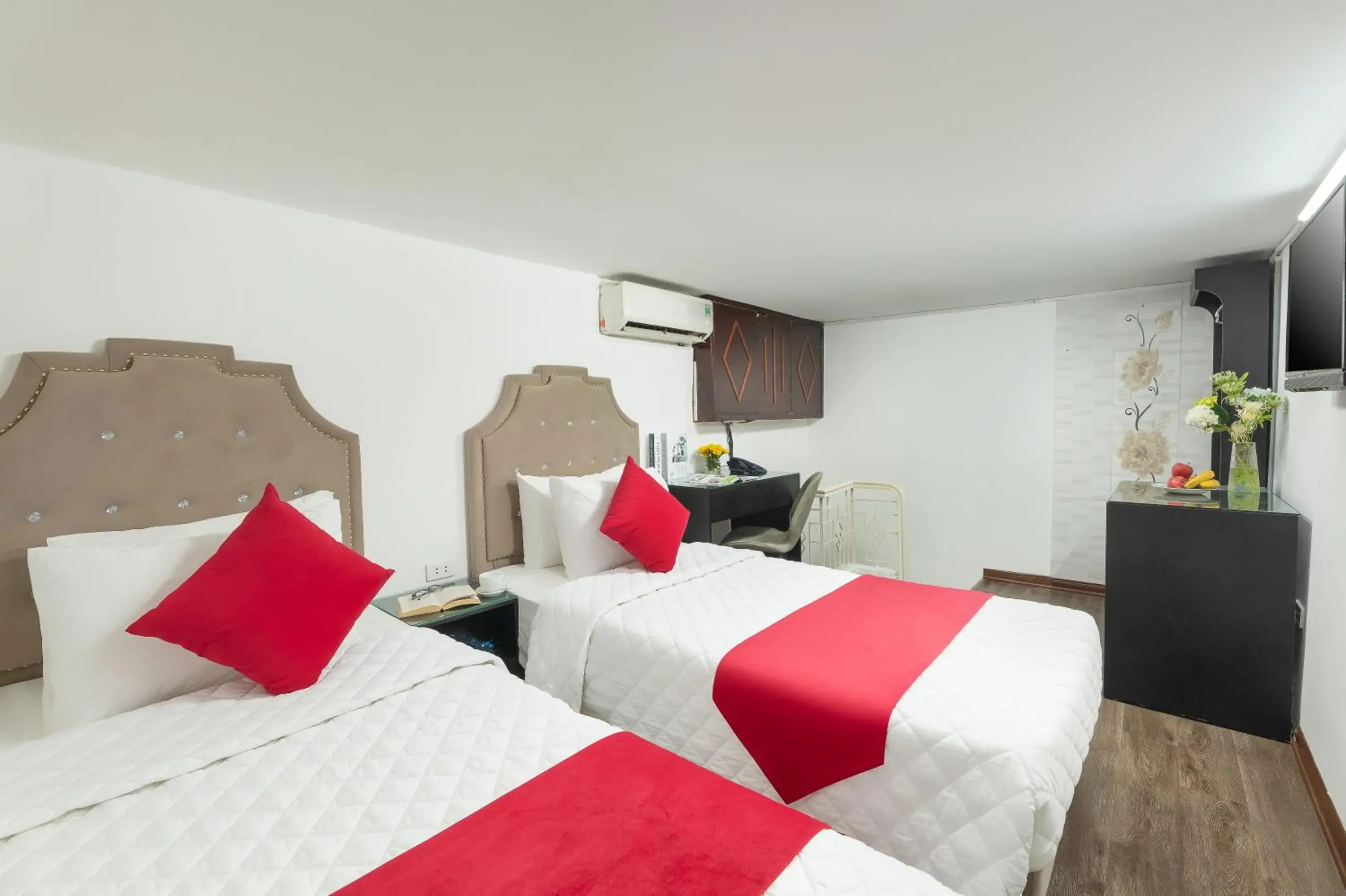 Basic Twin Room with Shared Bathroom - single occupancy in Golden Time Hostel 3 Basic Twin Room with Shared Bathroom - single occupancy in Golden Time Hostel 3