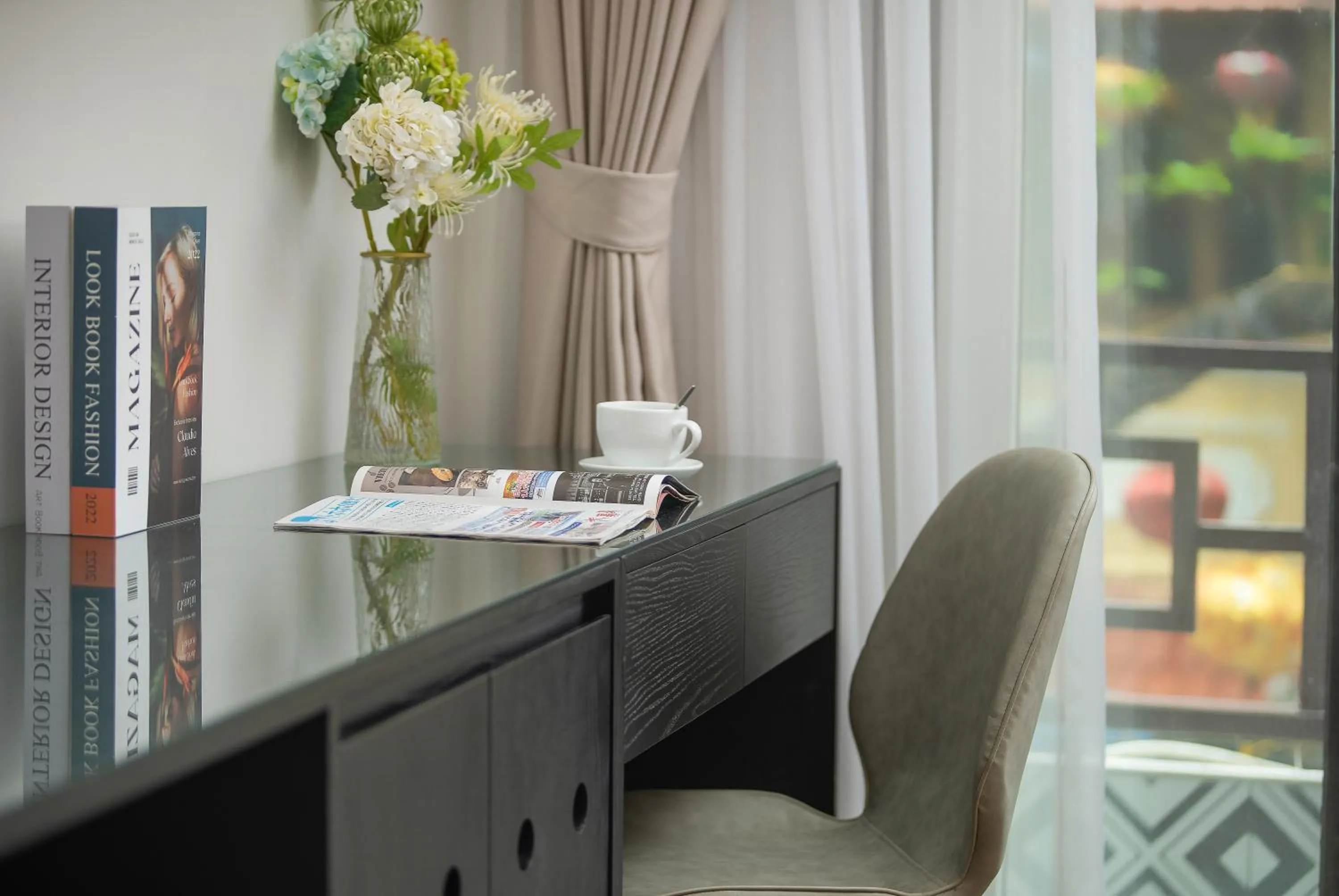 hair dresser in Golden Time Hostel 3