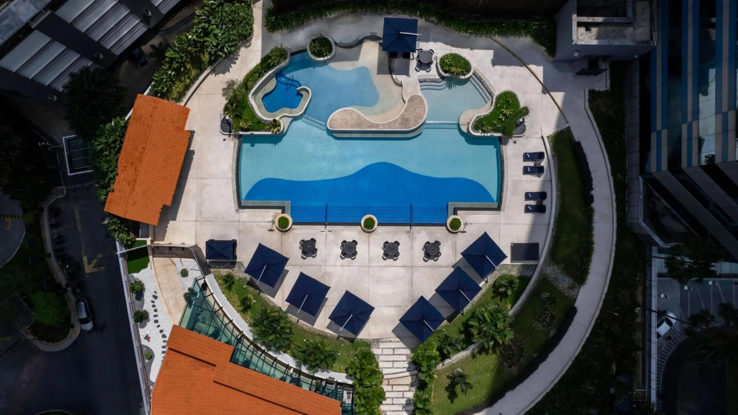 Swimming pool in InterContinental Kuala Lumpur by IHG