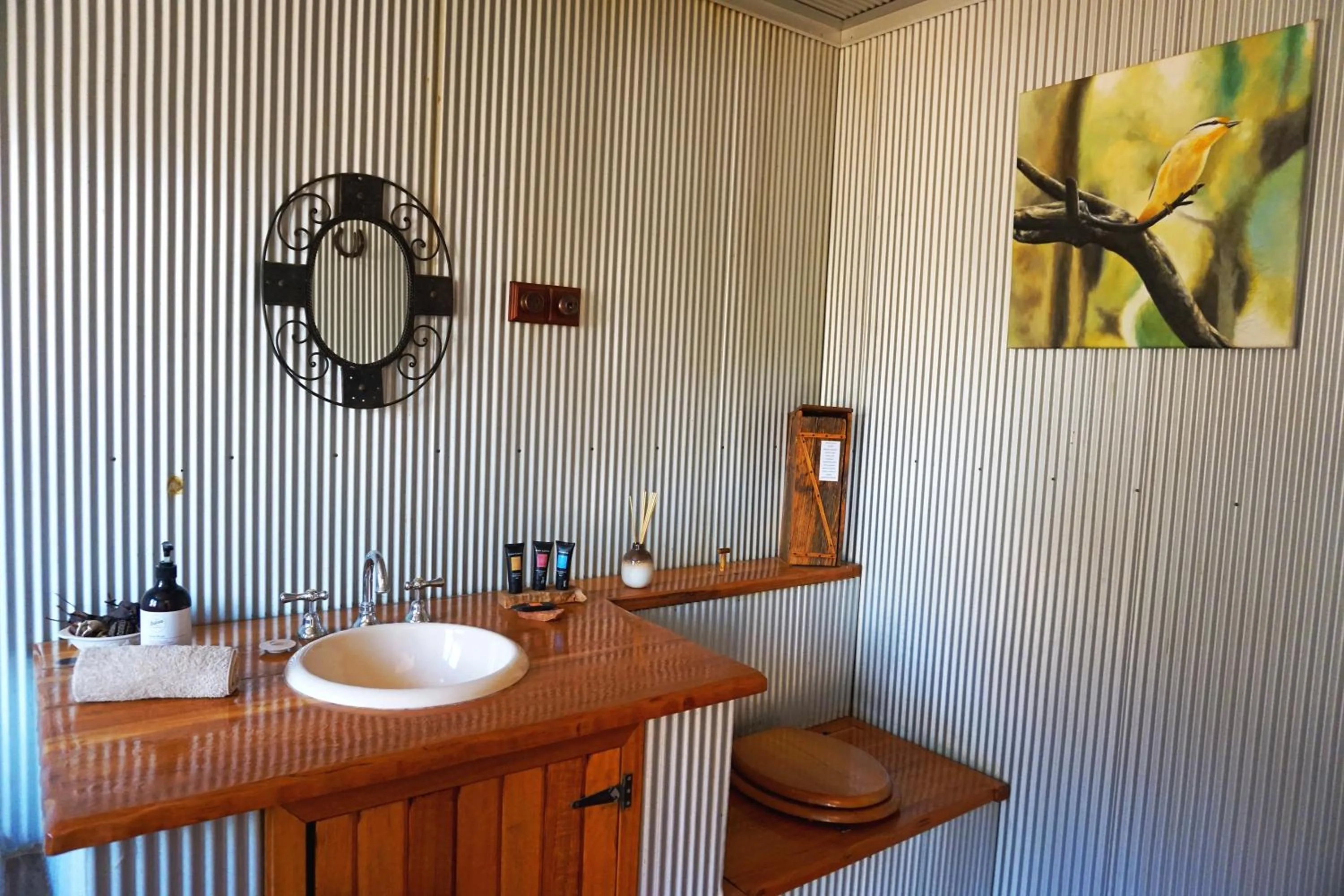 Bathroom in Ooraminna Homestead