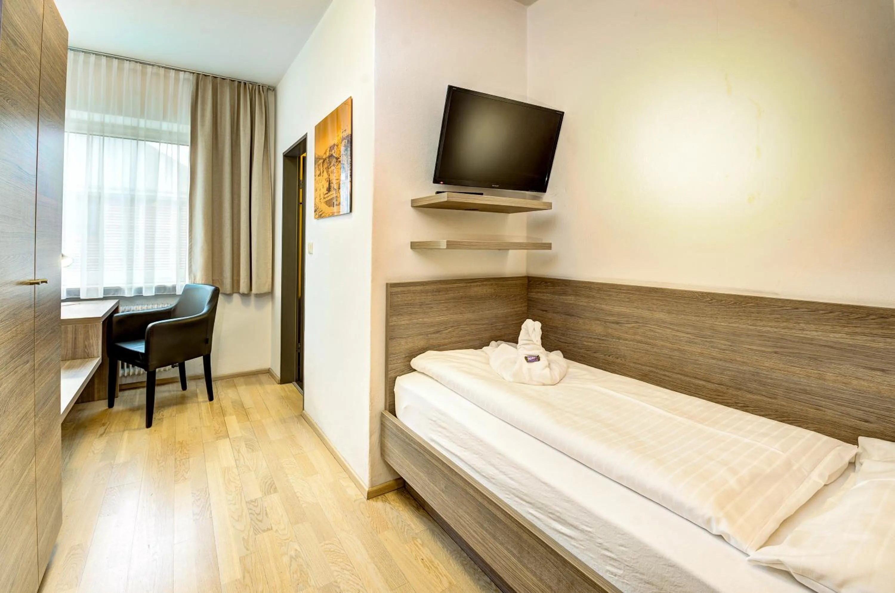 Photo of the whole room, Bed in Hotel Hofmann