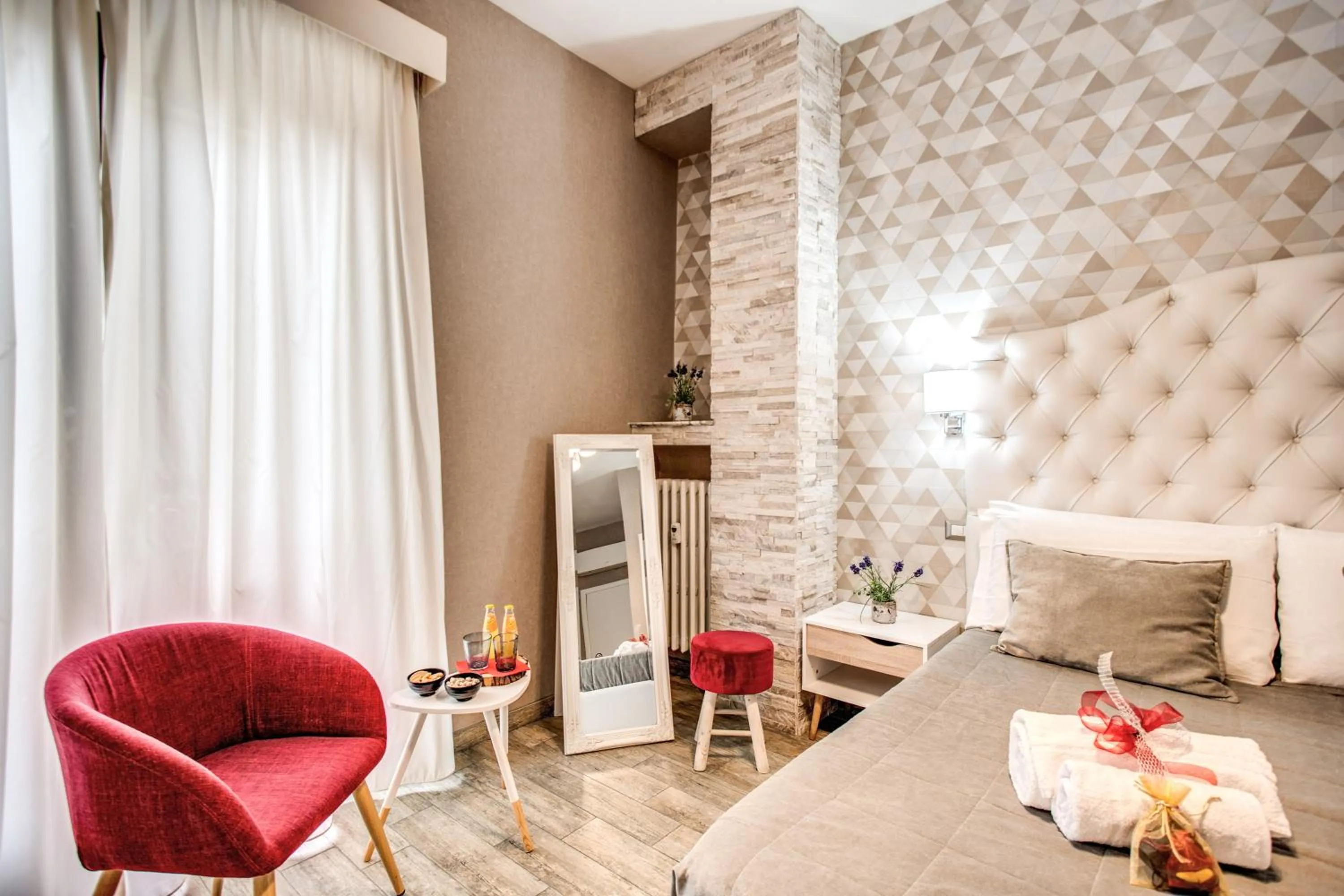 Photo of the whole room in Santamaria Inn