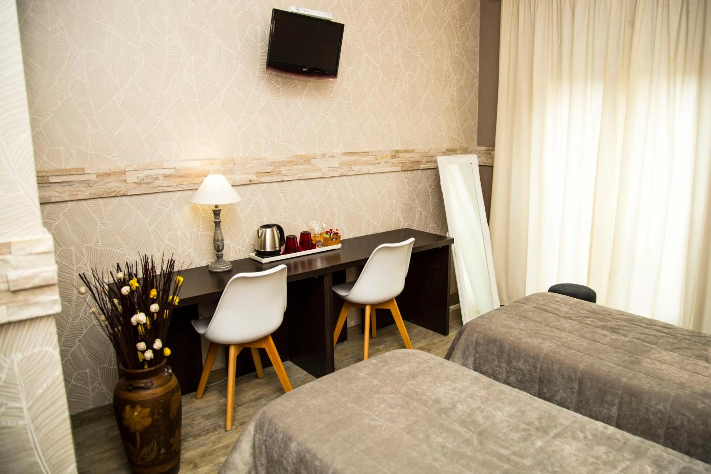 Photo of the whole room, Bed in Santamaria Inn