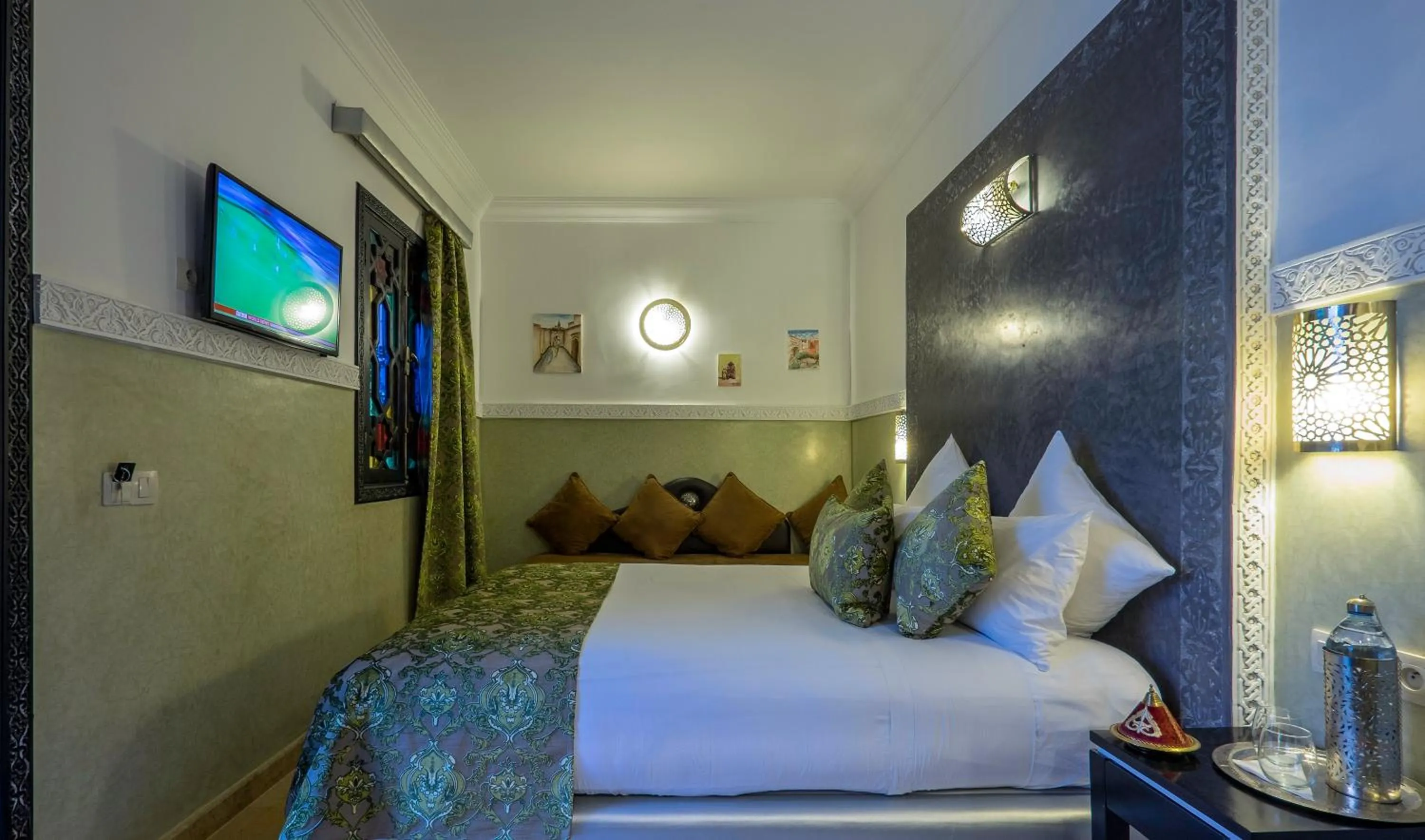TV and multimedia, Bed in Riad Nesma Suites & Spa