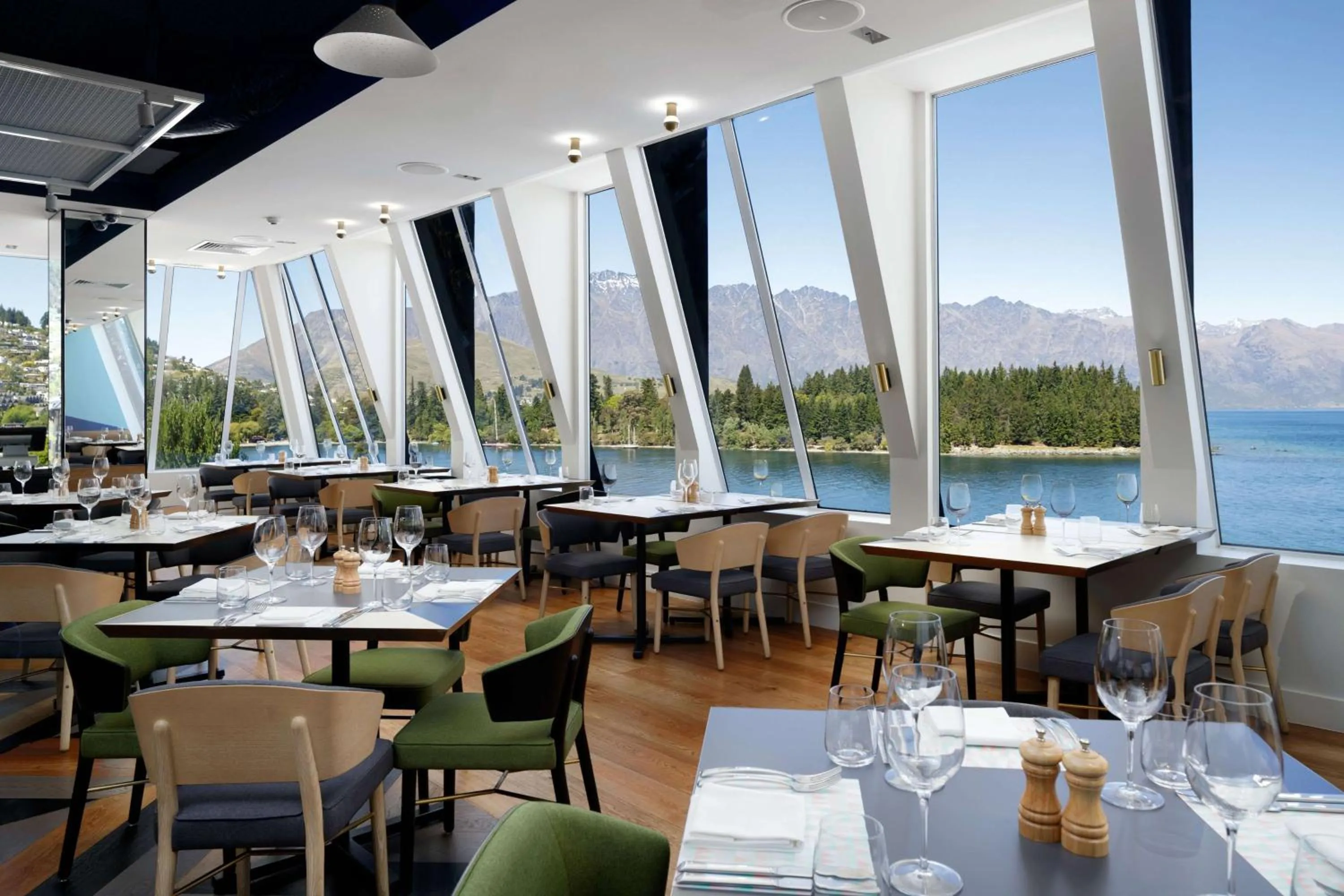 Restaurant/places to eat in QT Queenstown
