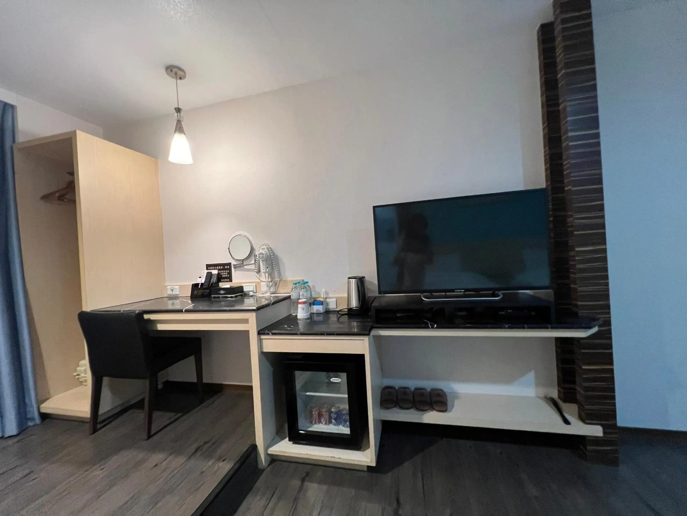 TV and multimedia in 花鄉商旅 左營店 Hua Xiang Hotel-Zuoying