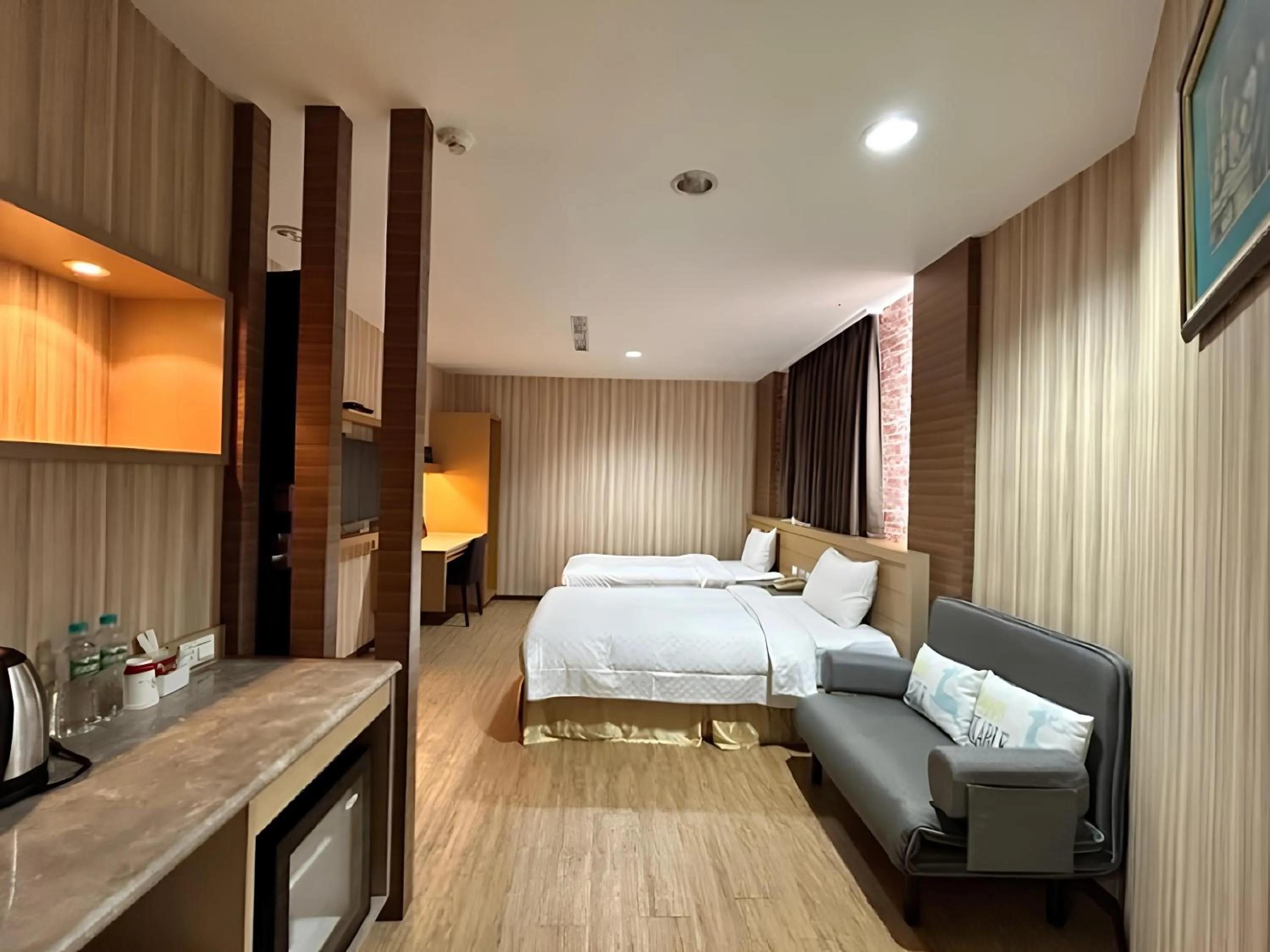 Photo of the whole room, Bed in 花鄉商旅 左營店 Hua Xiang Hotel-Zuoying