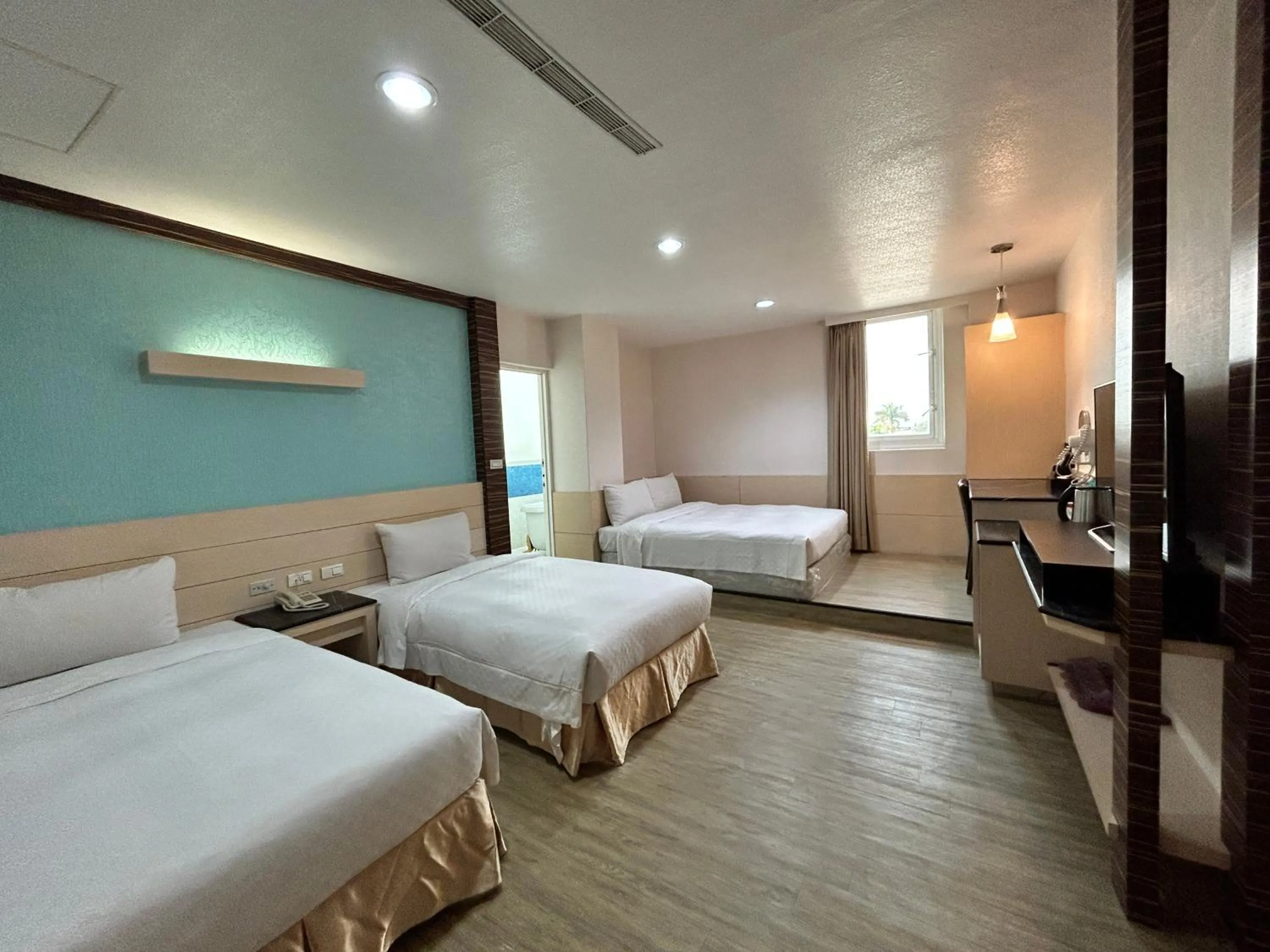 Photo of the whole room, Bed in 花鄉商旅 左營店 Hua Xiang Hotel-Zuoying