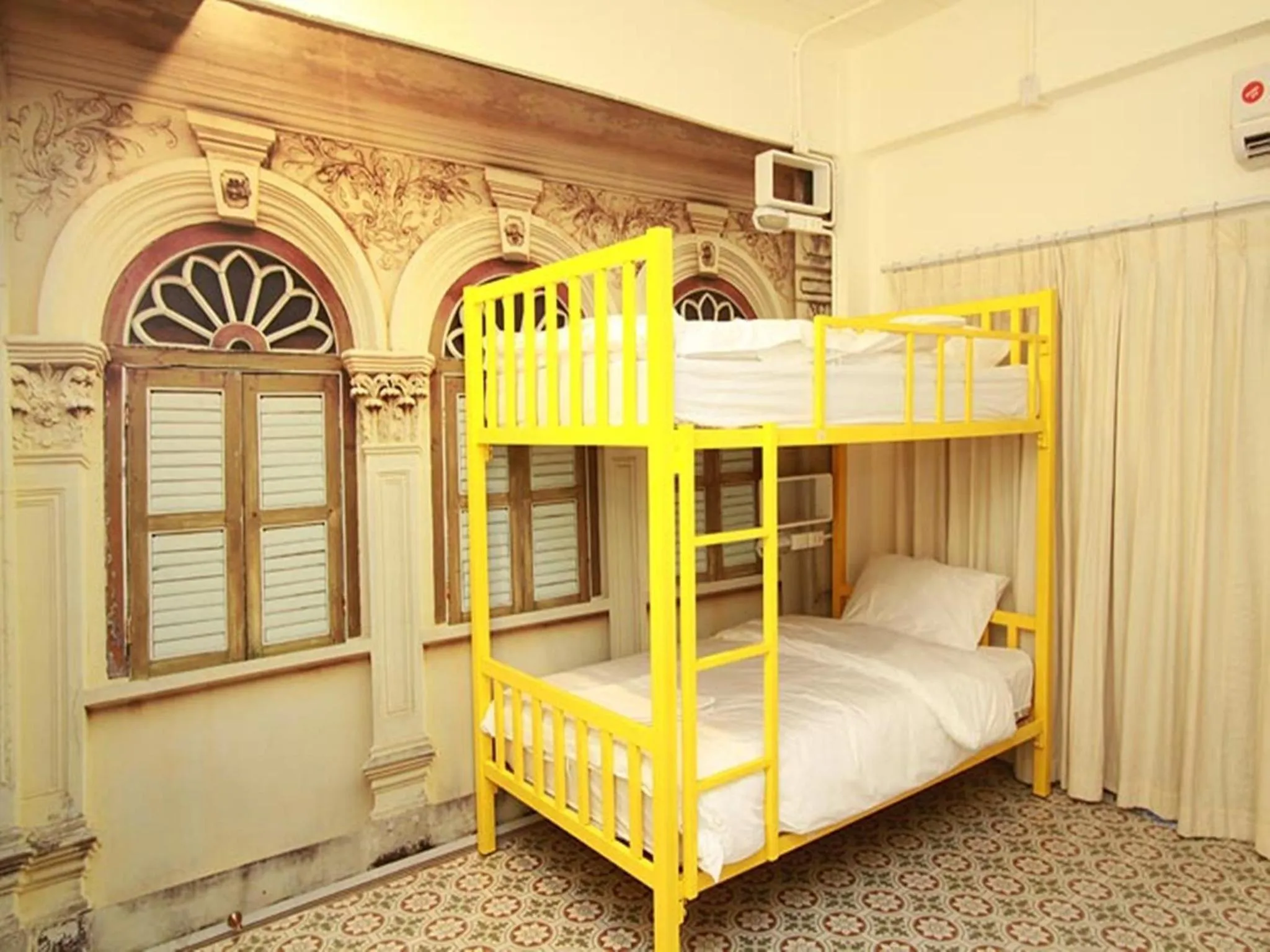 bunk bed in Sino Hostel @ Kata