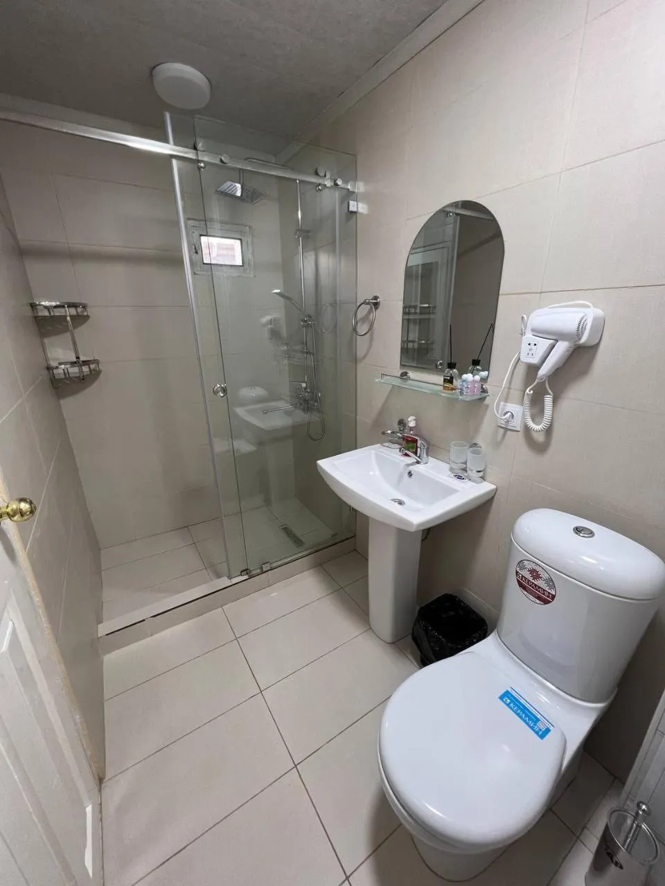 Shower in Hotel Legende