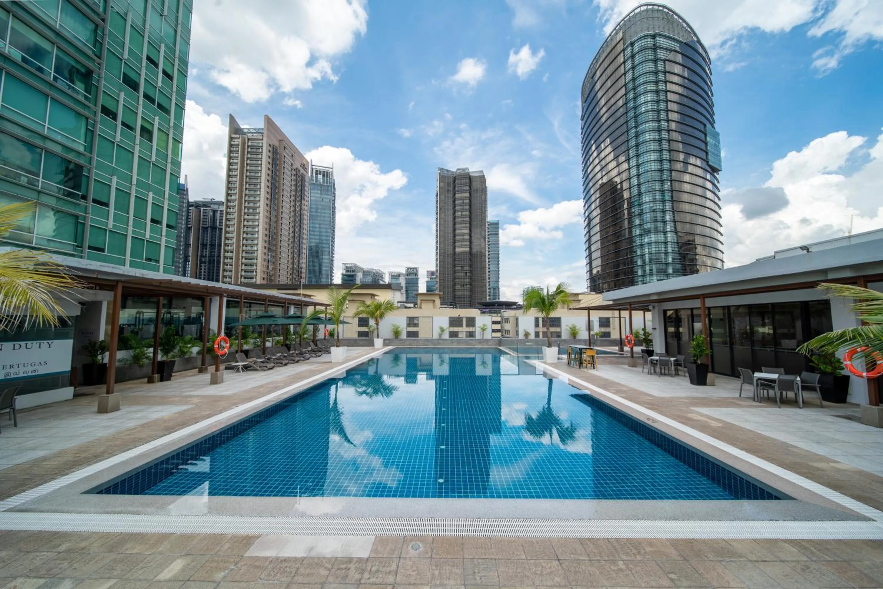 Swimming pool in St Giles Boulevard