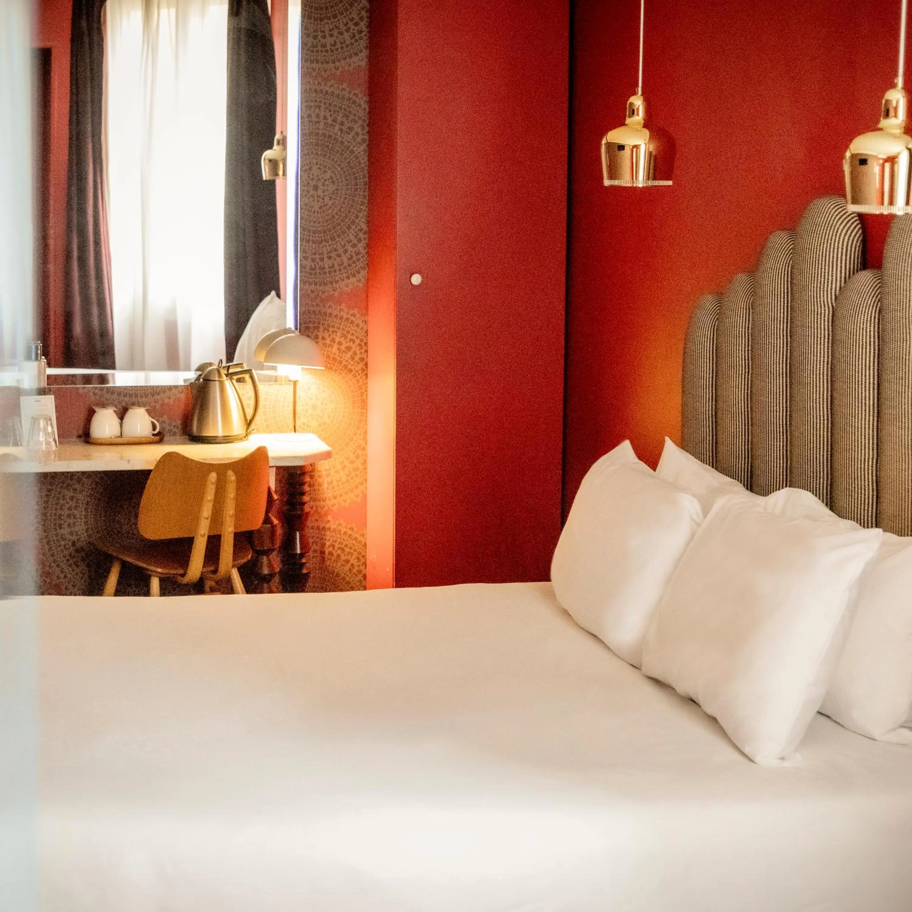 Bedroom, Bed in Hotel Paradis