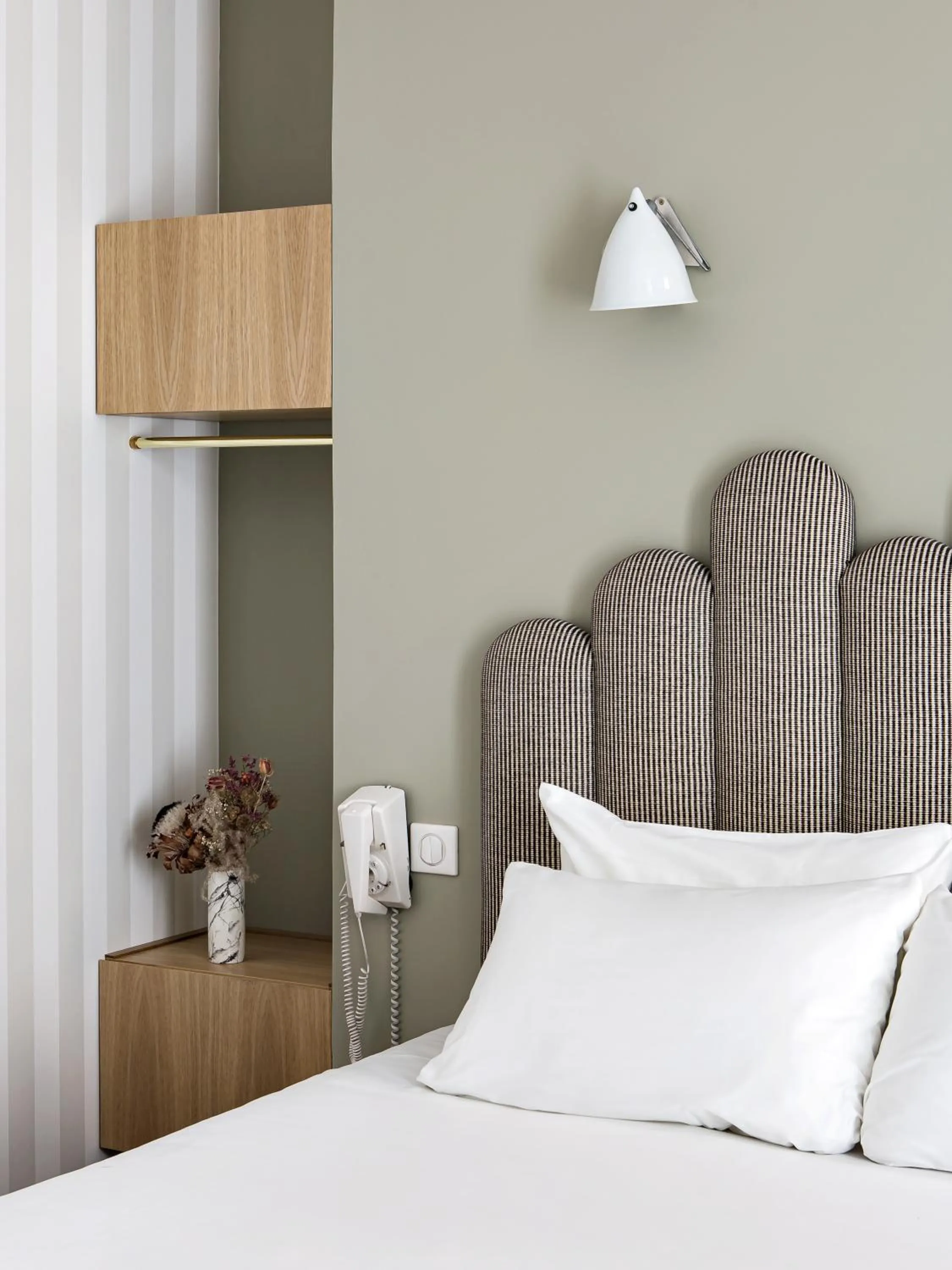 Bedroom, Bed in Hotel Paradis