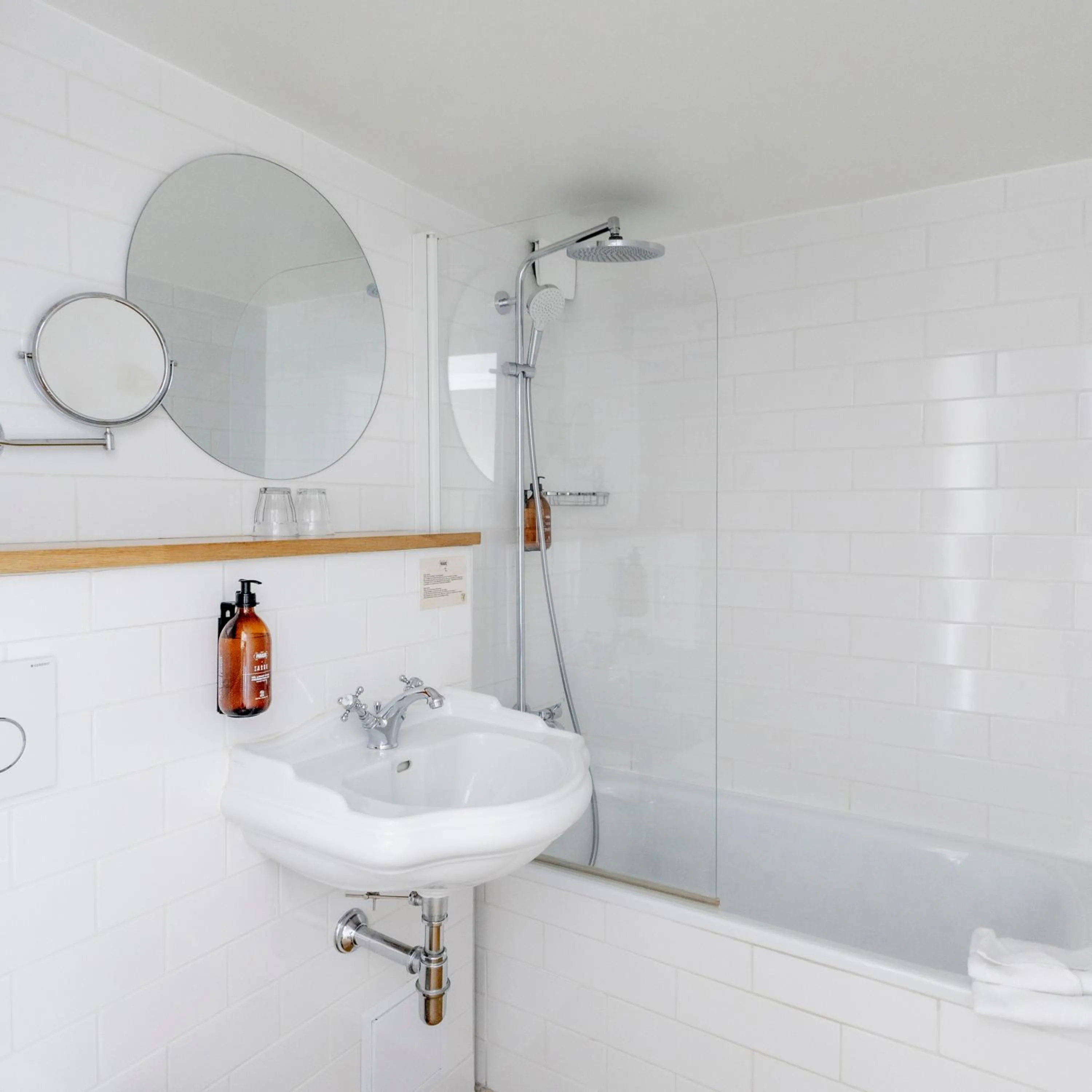 Bathroom in Hotel Paradis