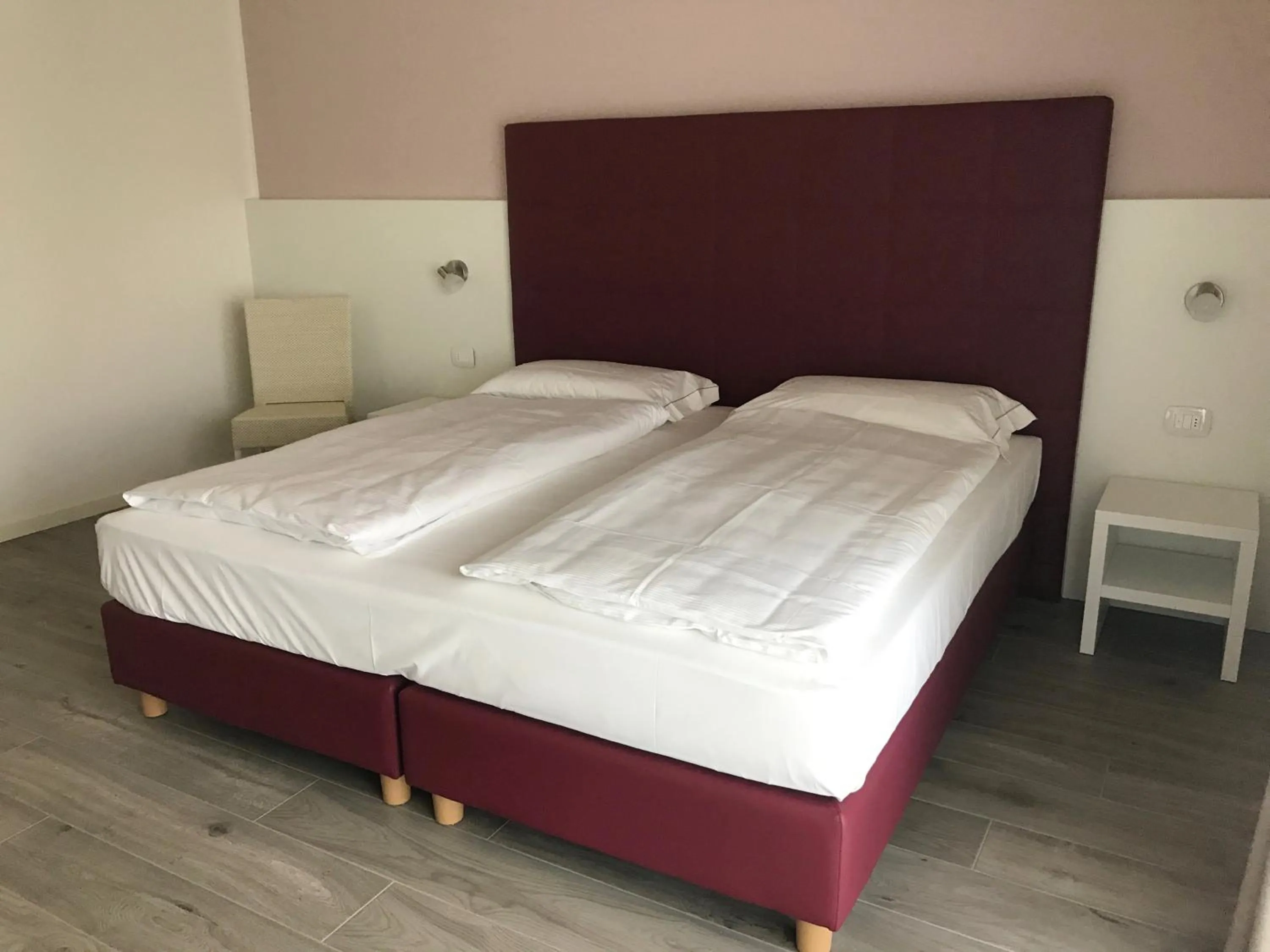 Photo of the whole room, Bed in Maso Tobel Riva del Garda
