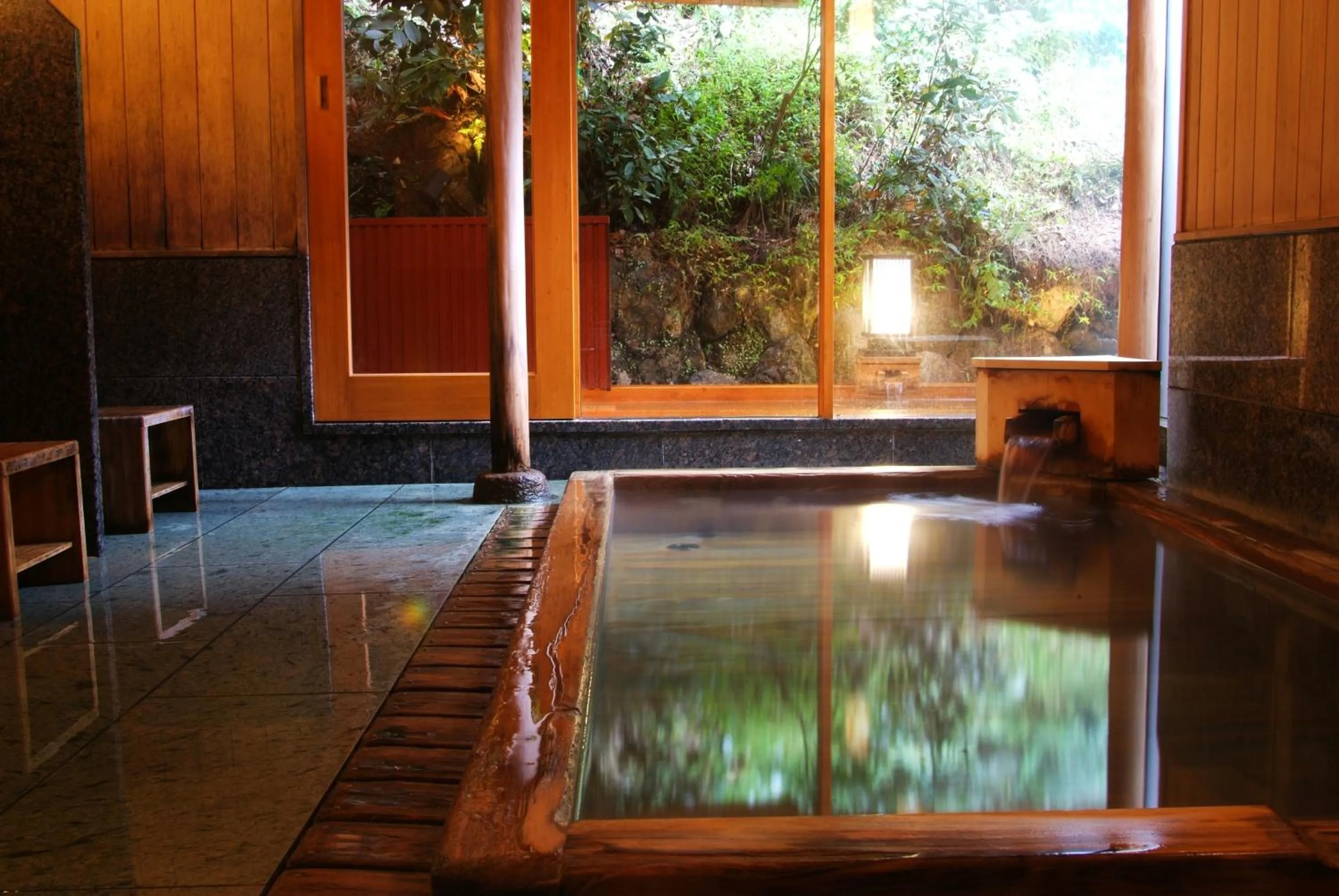 Hot Spring Bath in Hanaikada
