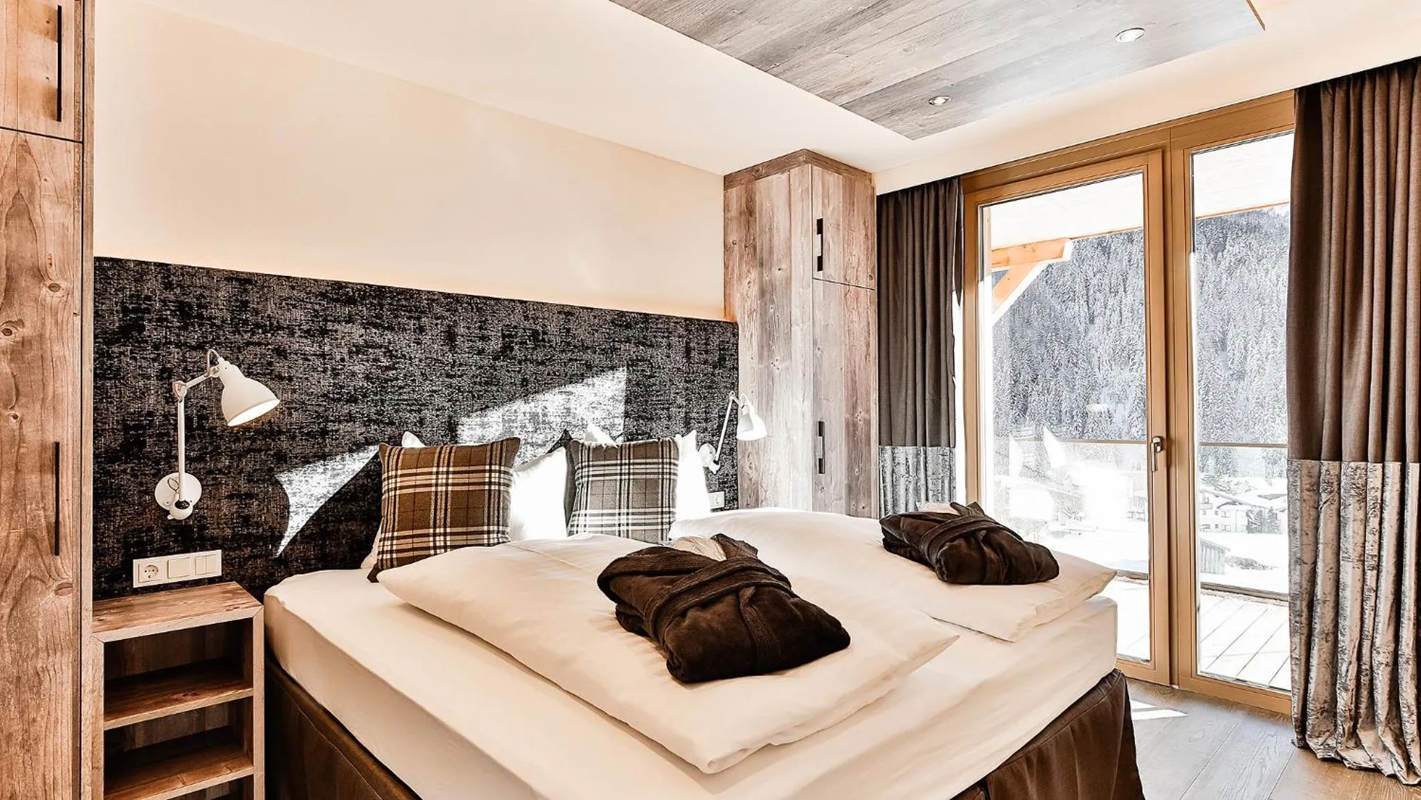 Bedroom, Bed in Mountain Spa Residences