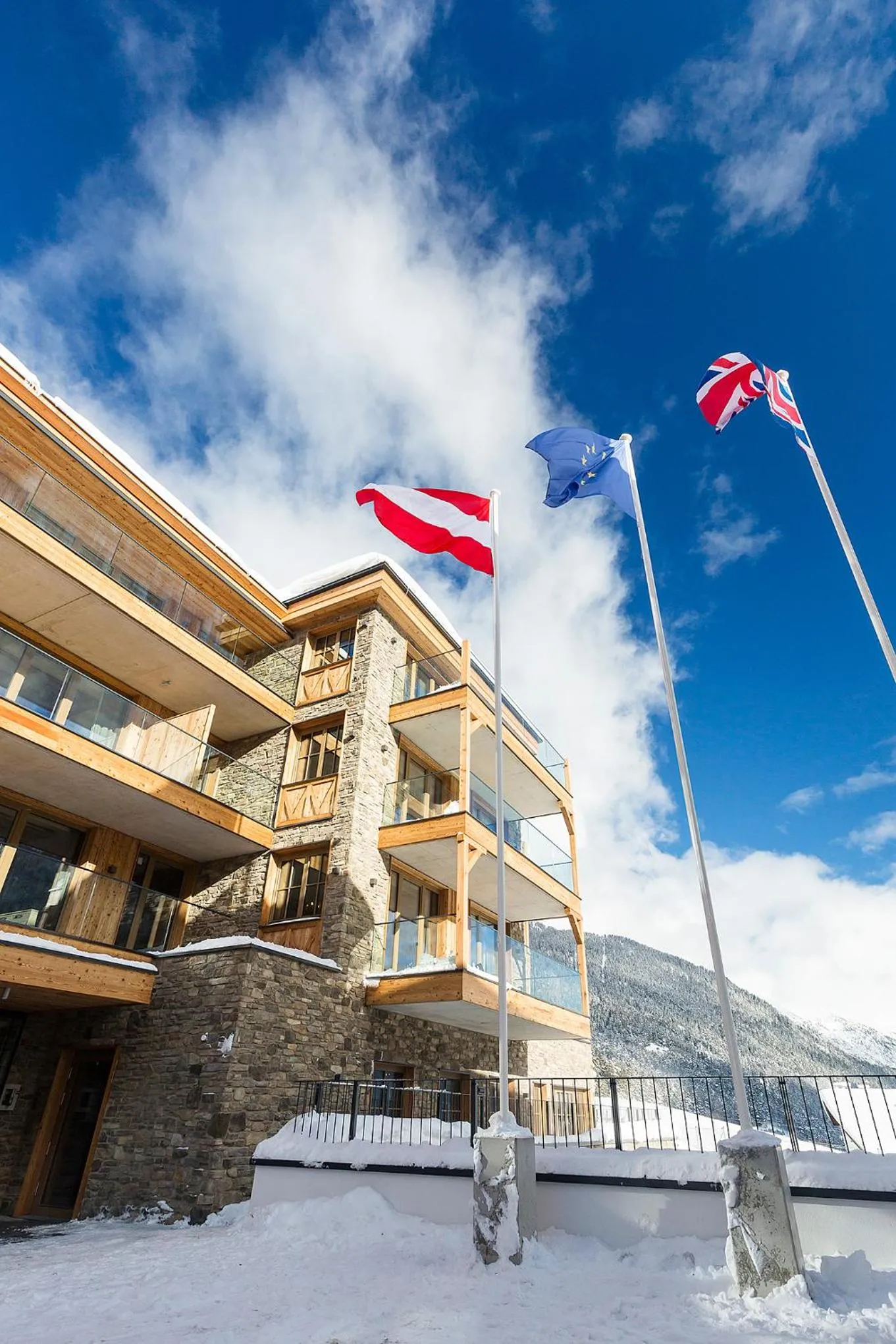Facade/entrance in Mountain Spa Residences