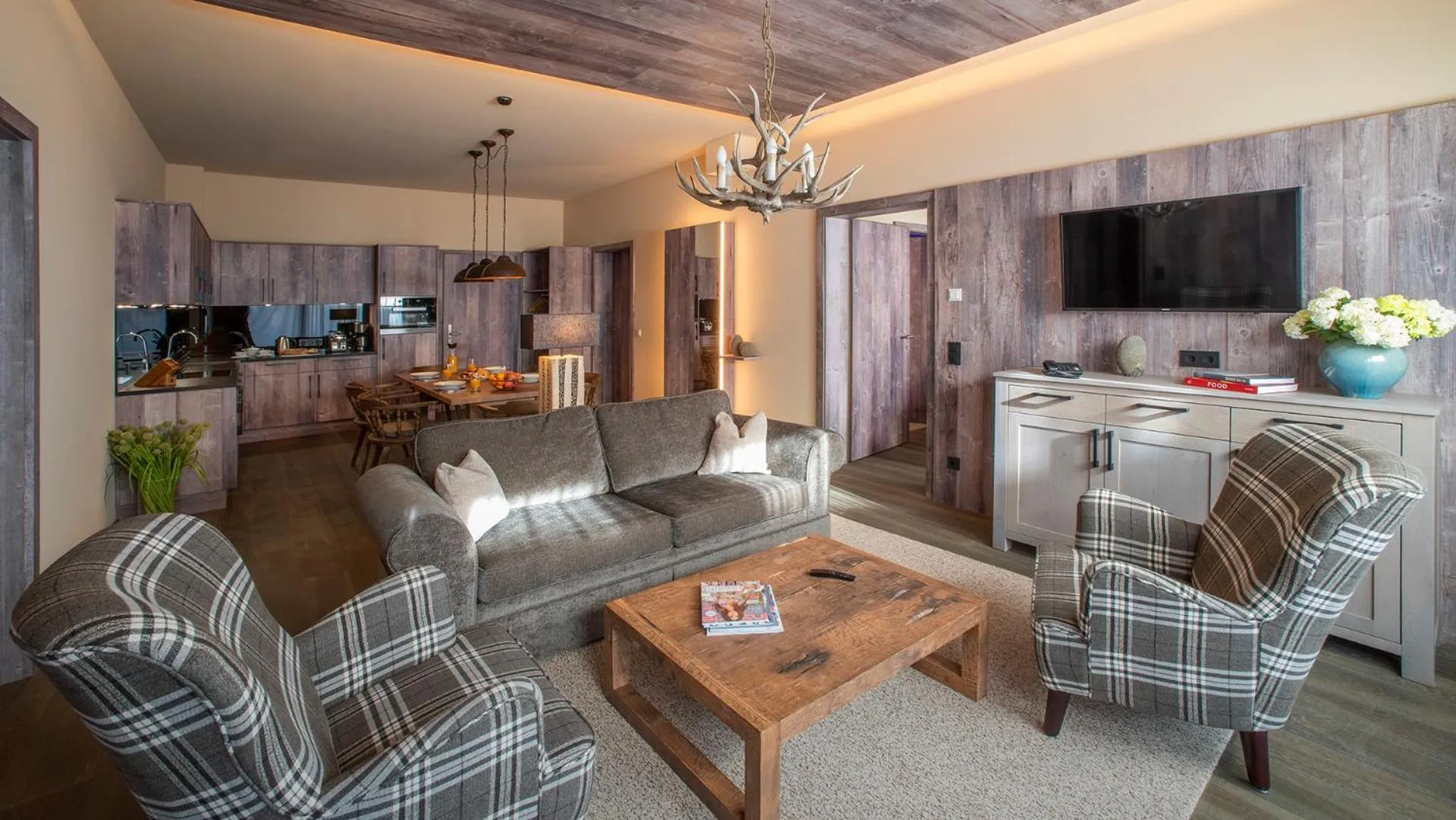 Seating area in Mountain Spa Residences