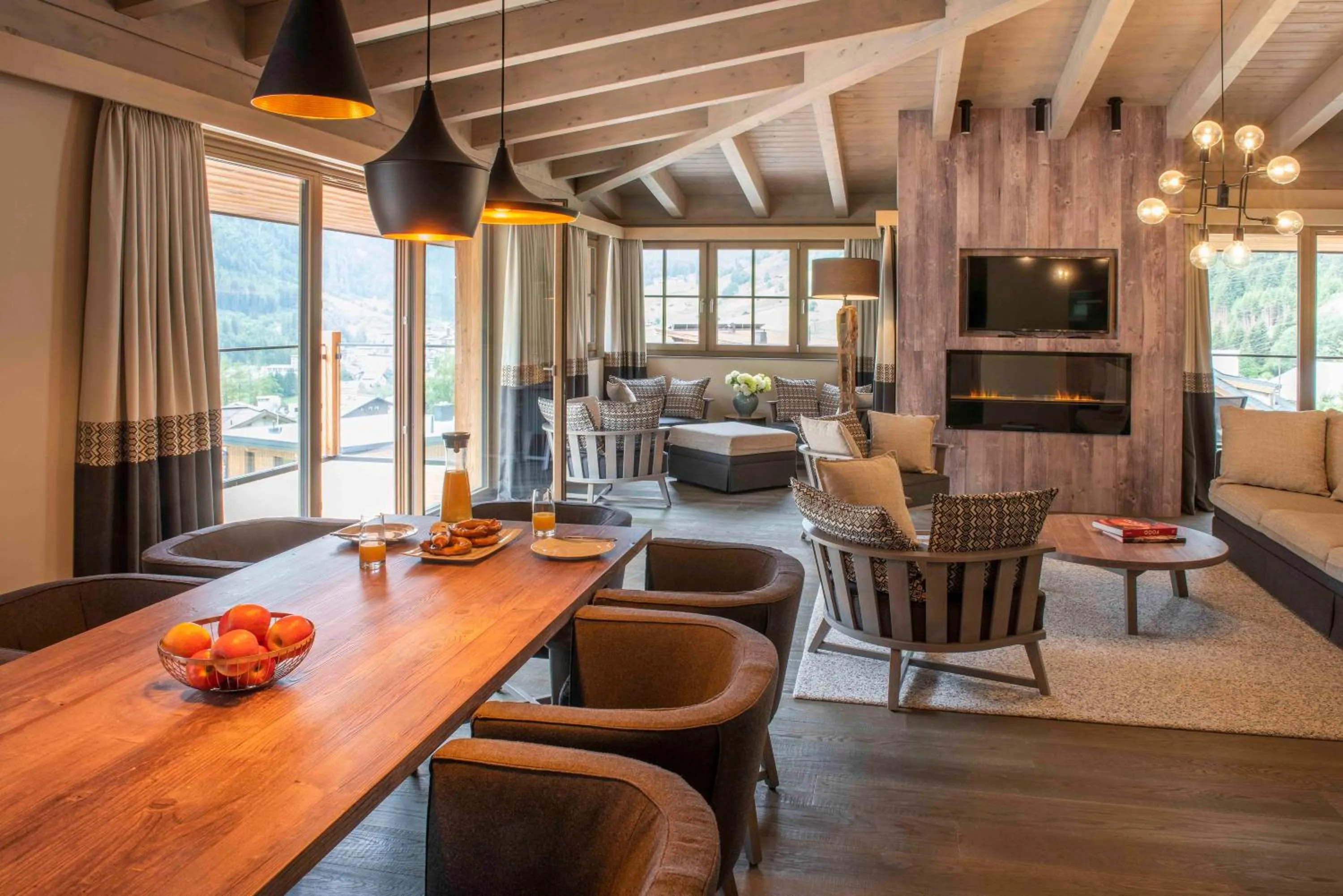 Dining area in Mountain Spa Residences