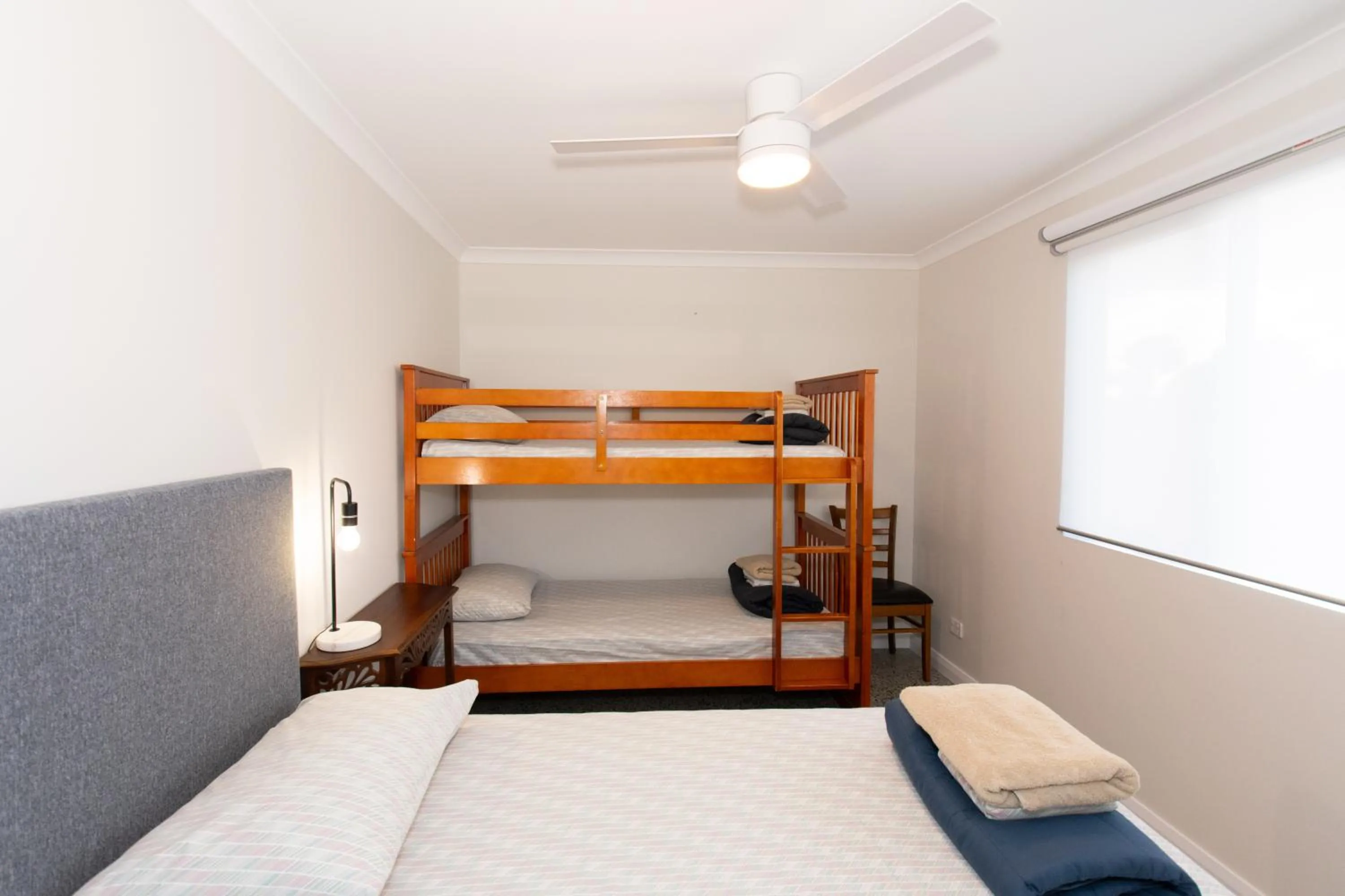 Bedroom, Bed in Sunset Beach Holiday Park