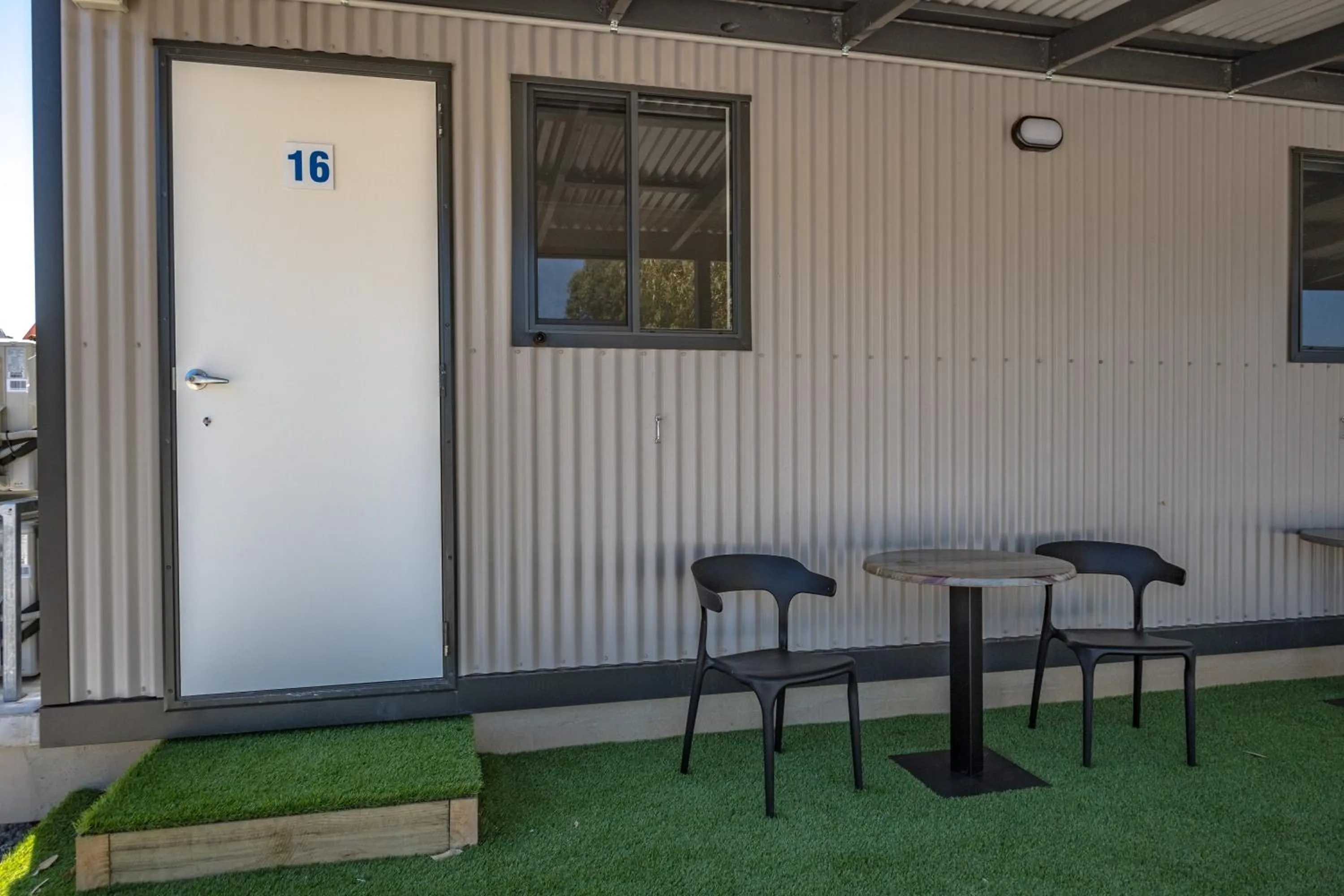 Property building in Sunset Beach Holiday Park