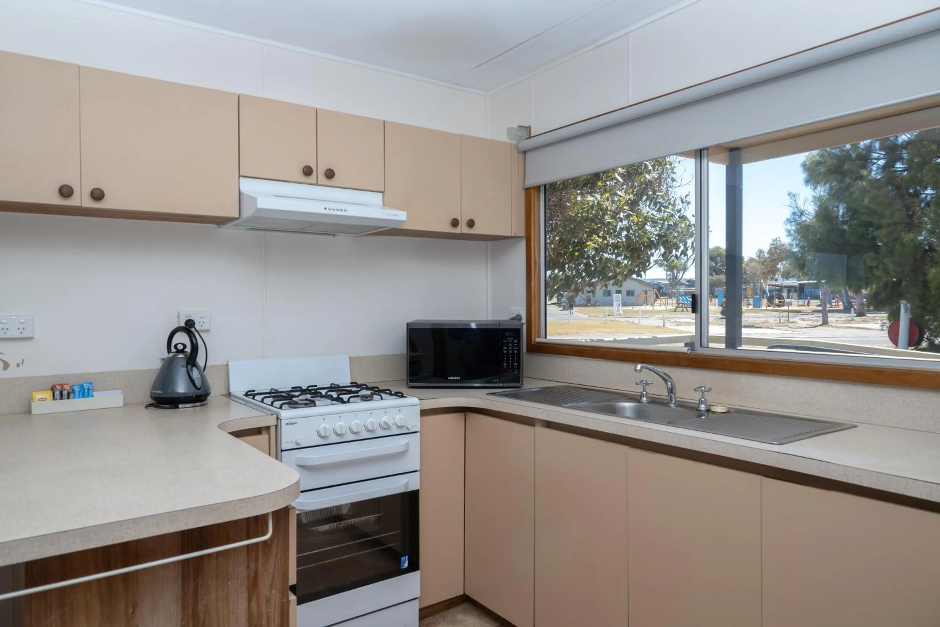 Kitchen or kitchenette in Sunset Beach Holiday Park