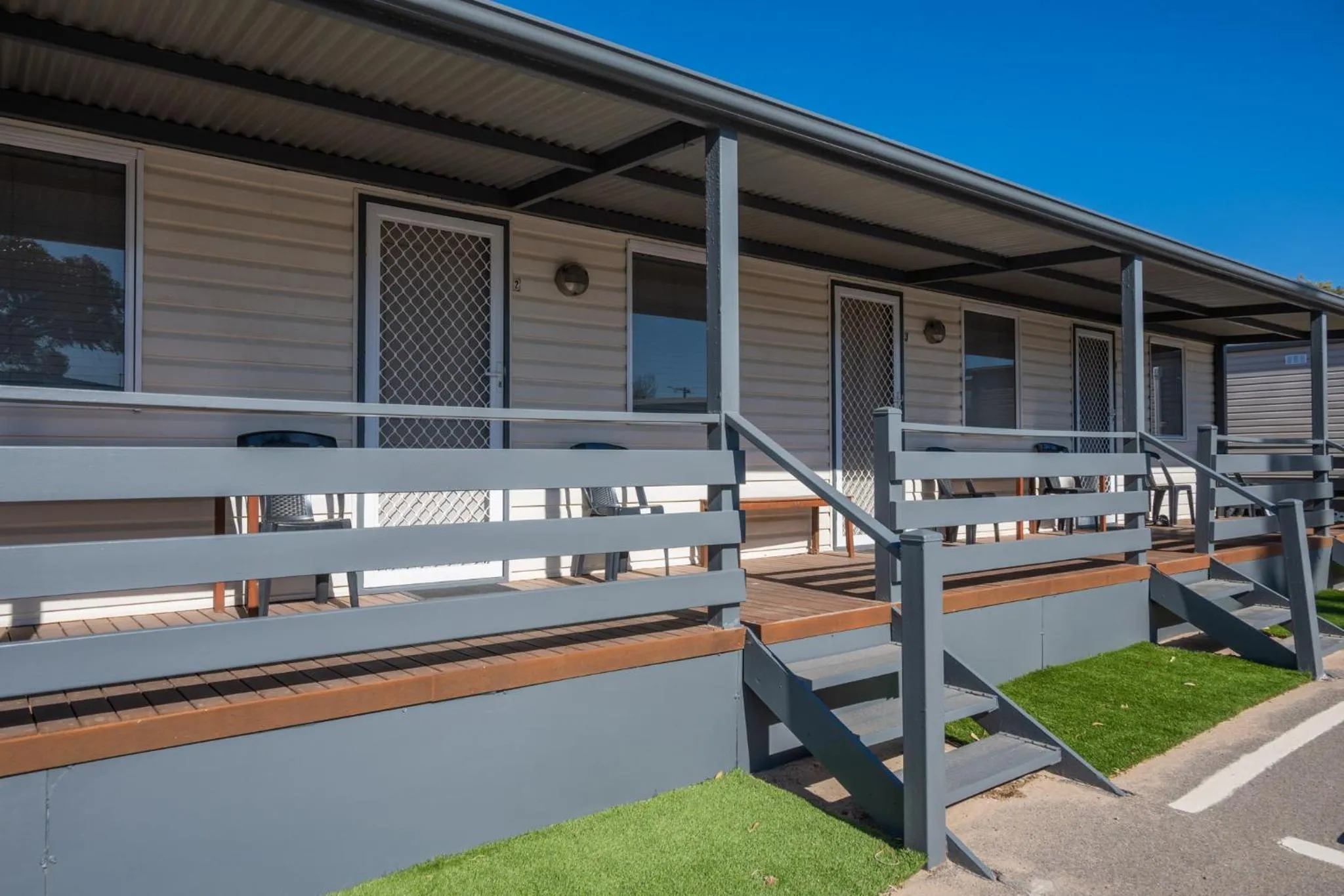 Property building in Sunset Beach Holiday Park