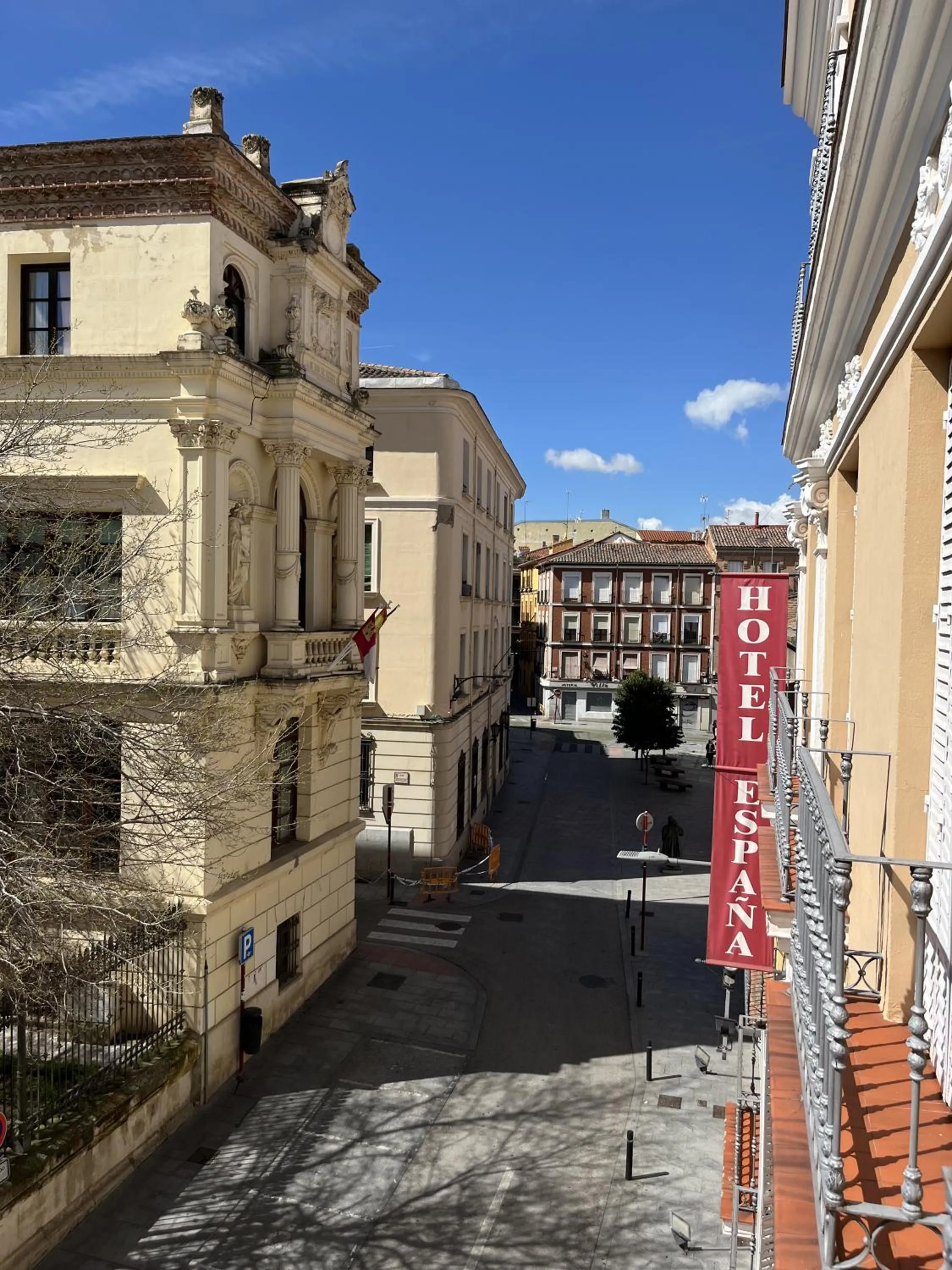 Property building in Hotel España