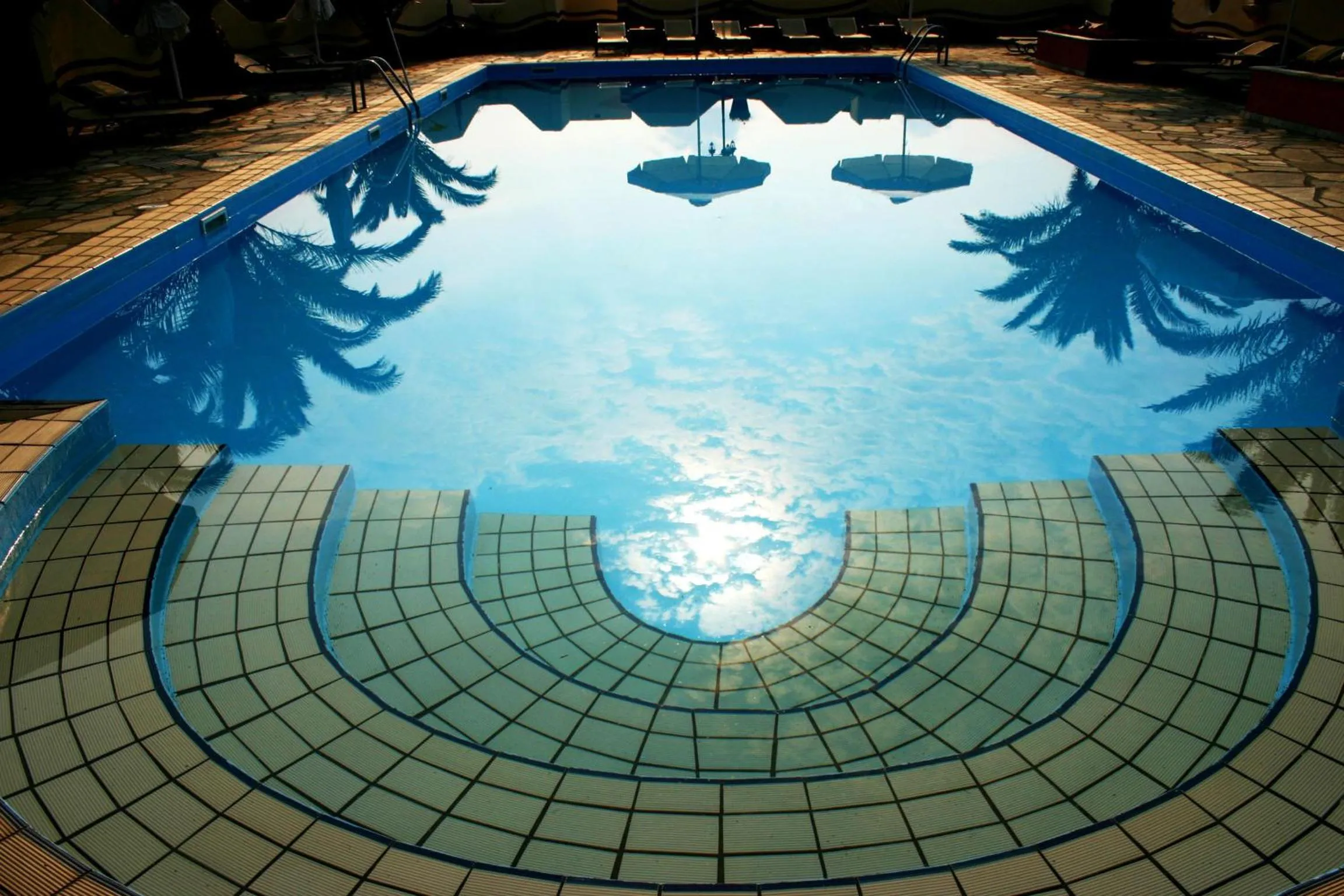 Restaurant/places to eat in Kelyfos Hotel