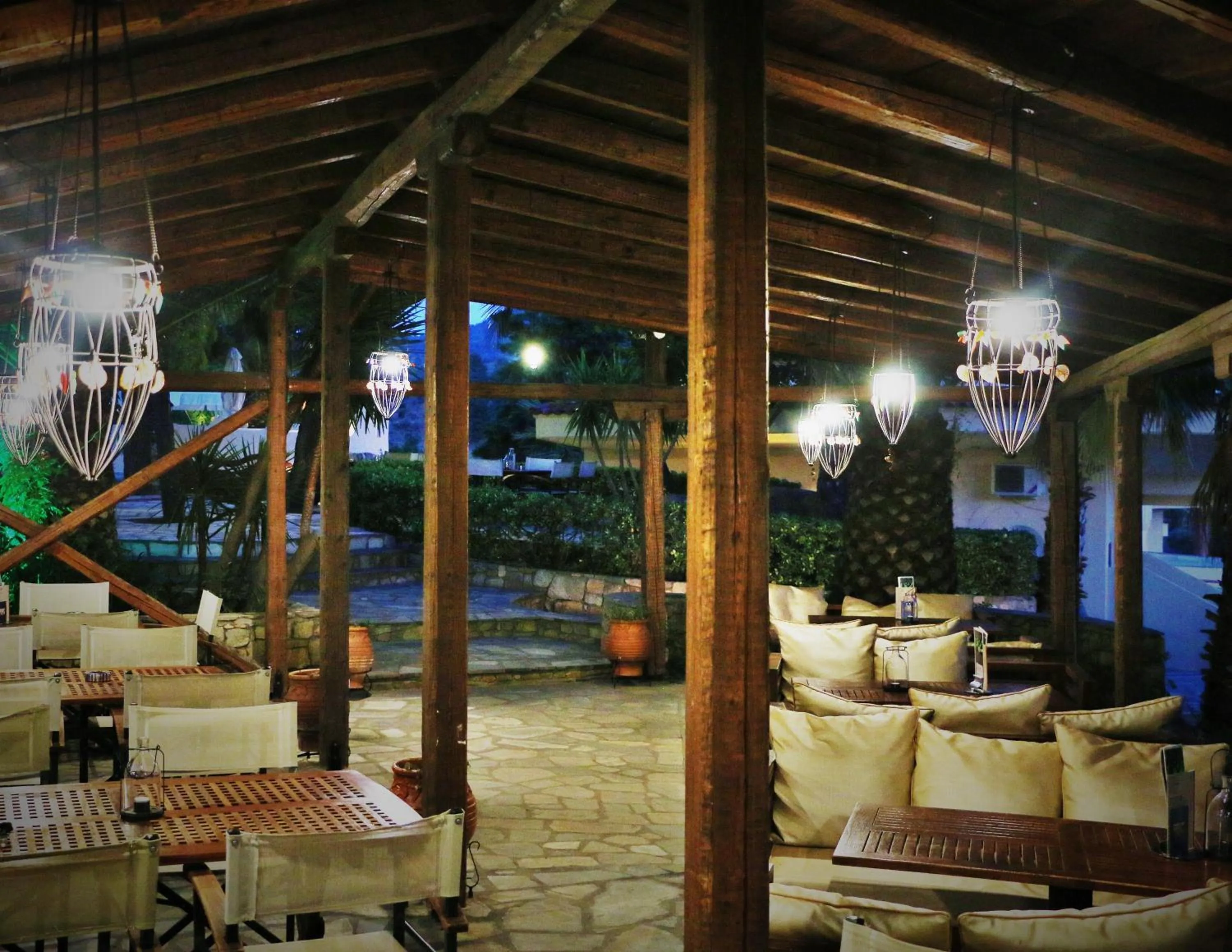 Patio in Kelyfos Hotel