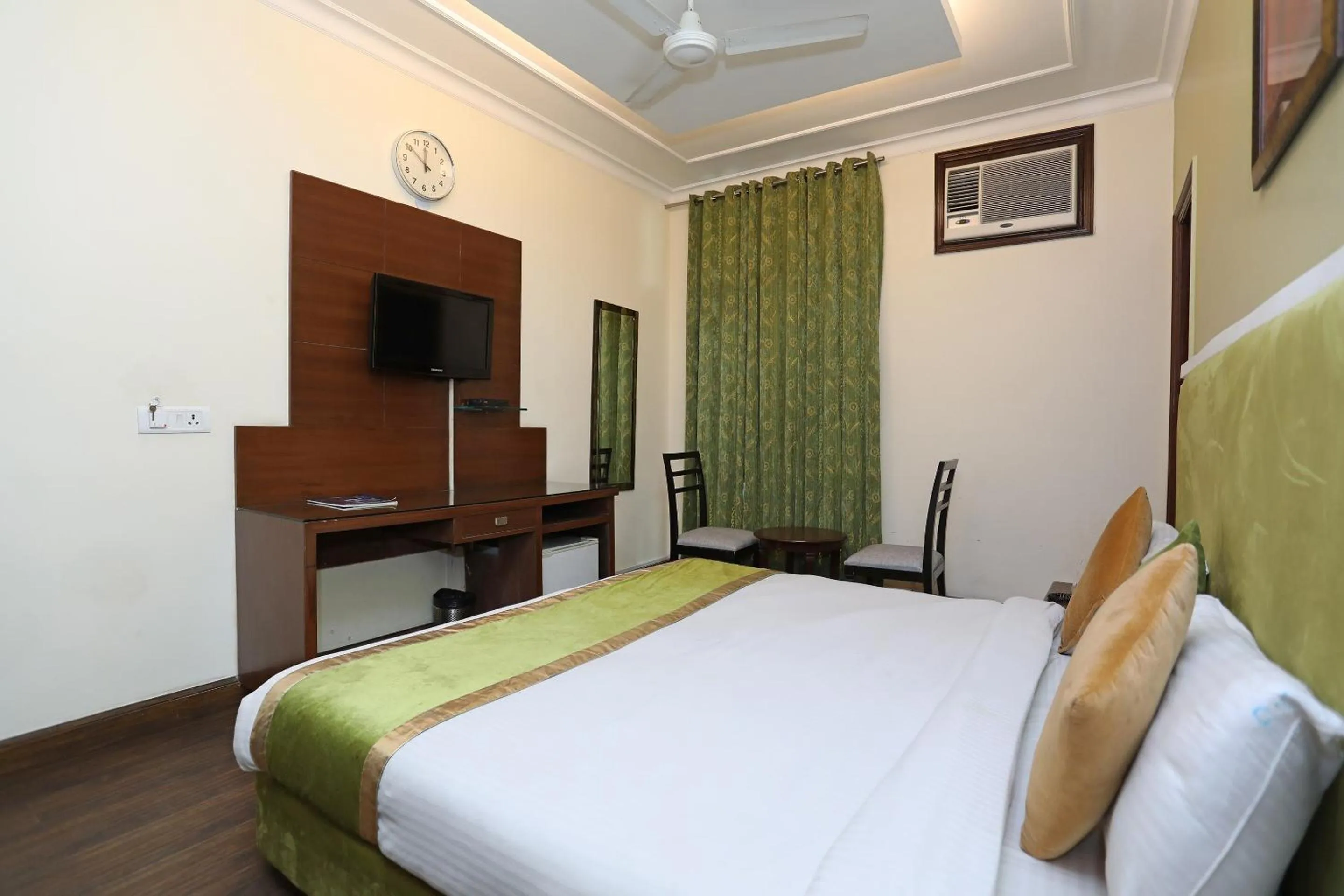 Bathroom, Bed in Hotel O Vagmi Residency