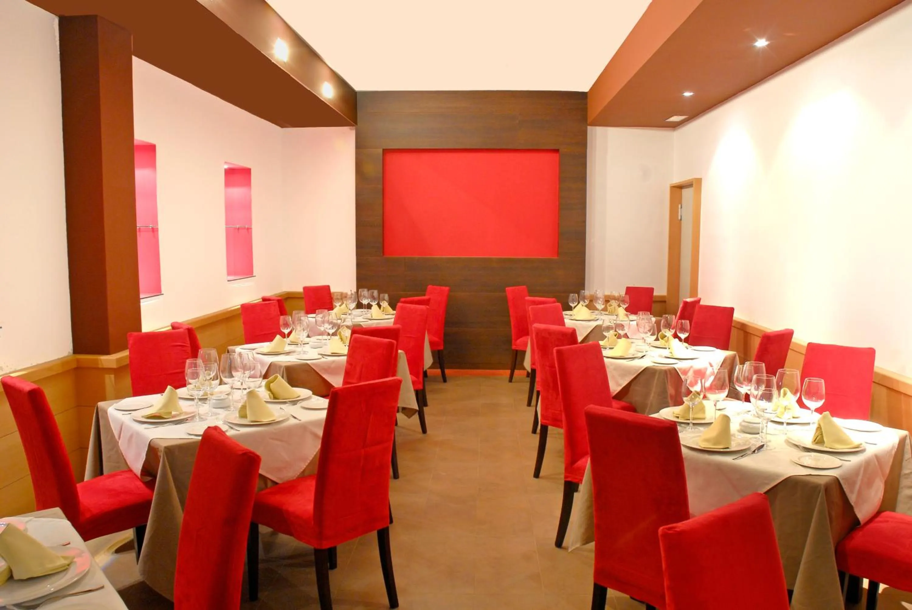 Restaurant/places to eat in Hotel Philadelfia