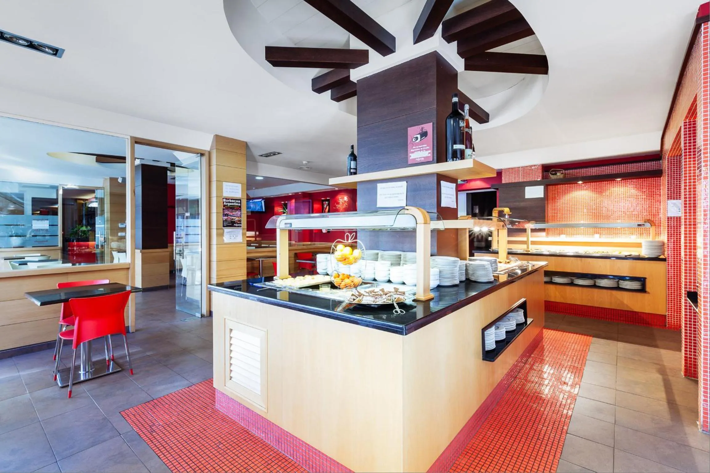 Restaurant/places to eat in Hotel Philadelfia