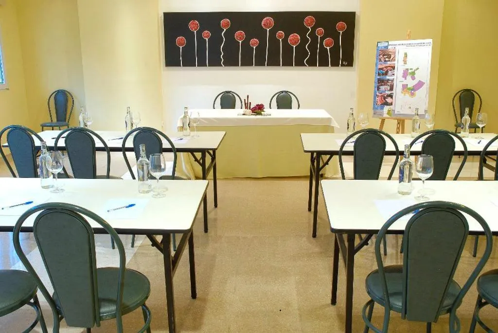 Restaurant/places to eat in Hotel Philadelfia