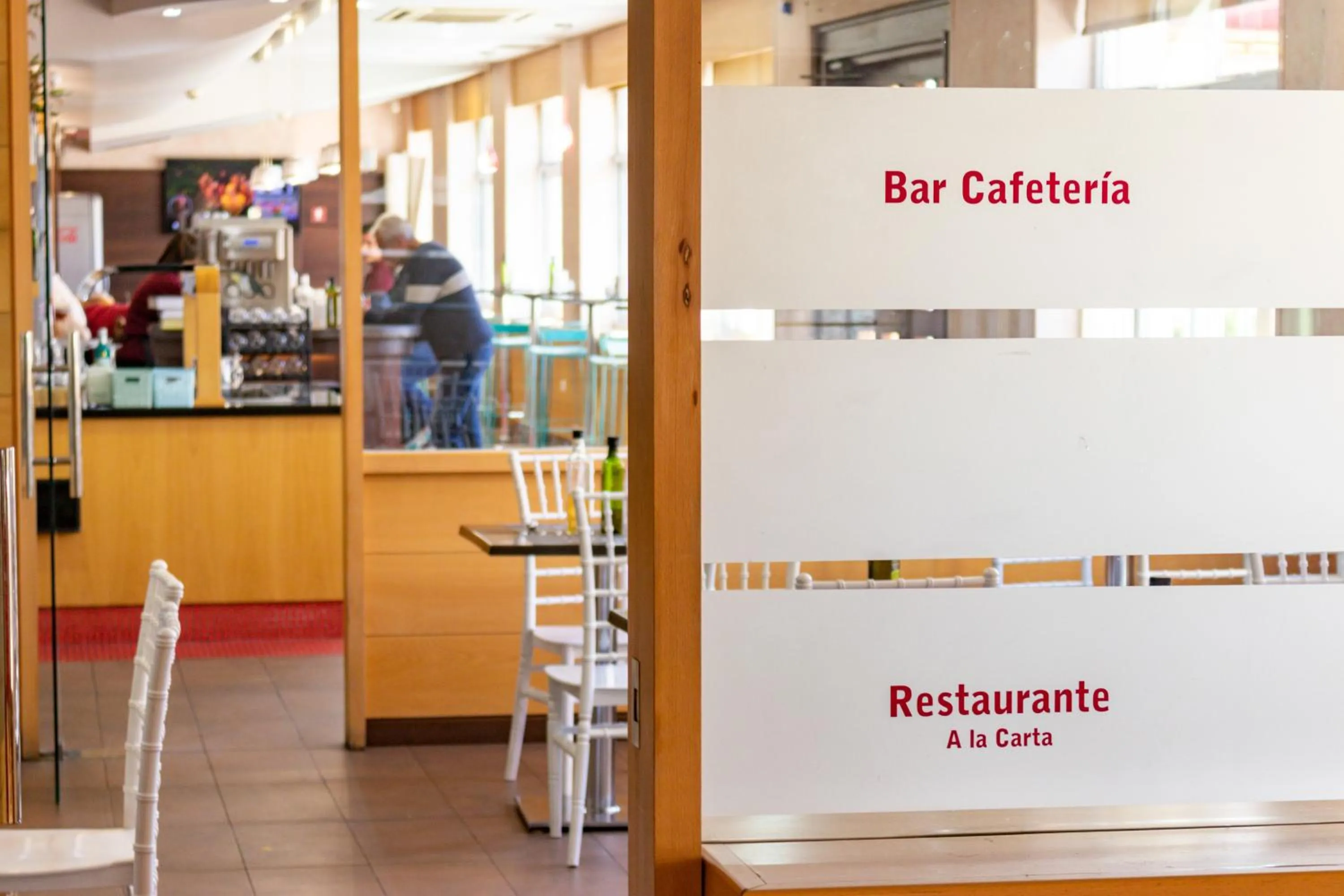 Restaurant/places to eat in Hotel Philadelfia