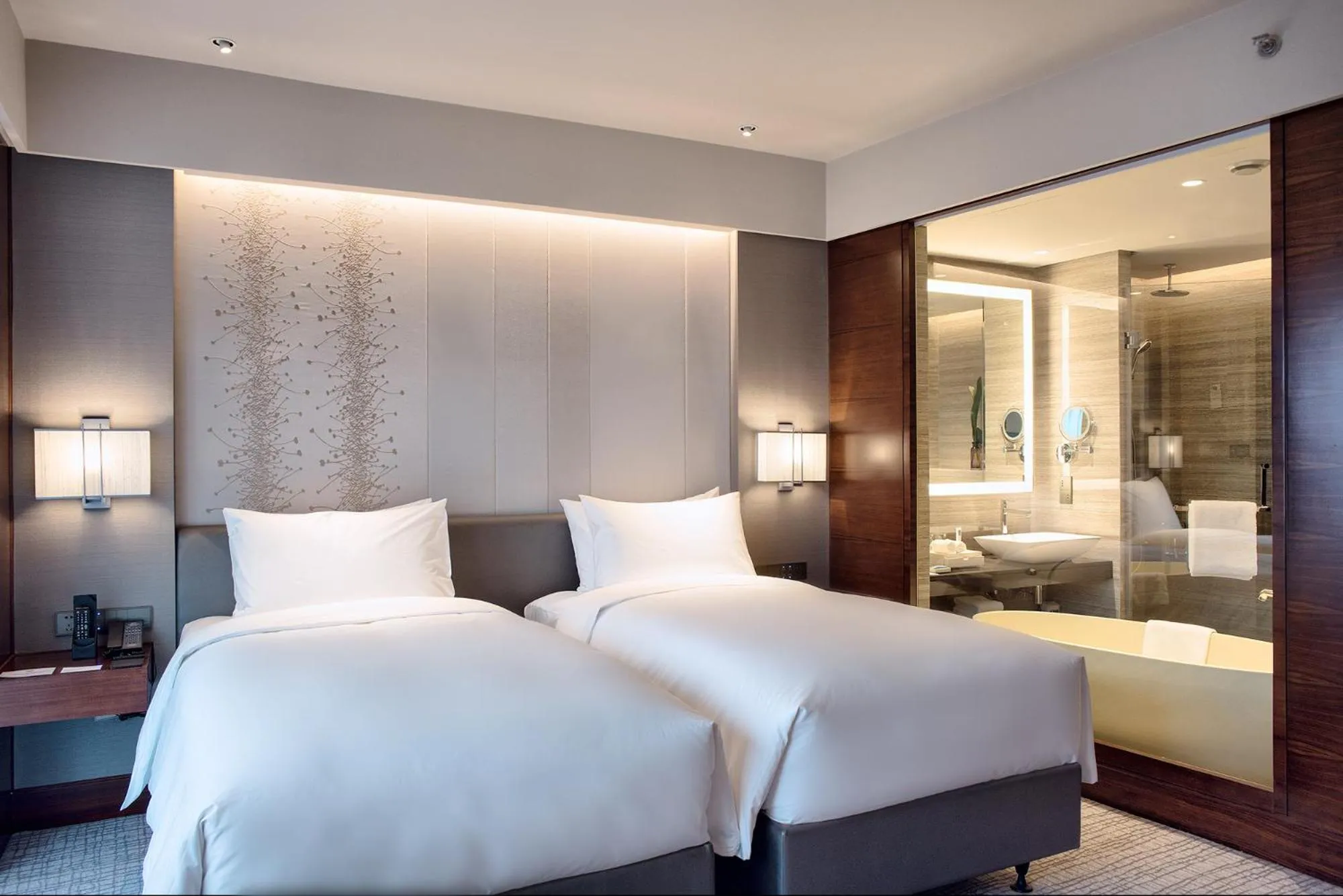 Photo of the whole room, Bed in Amara Shanghai