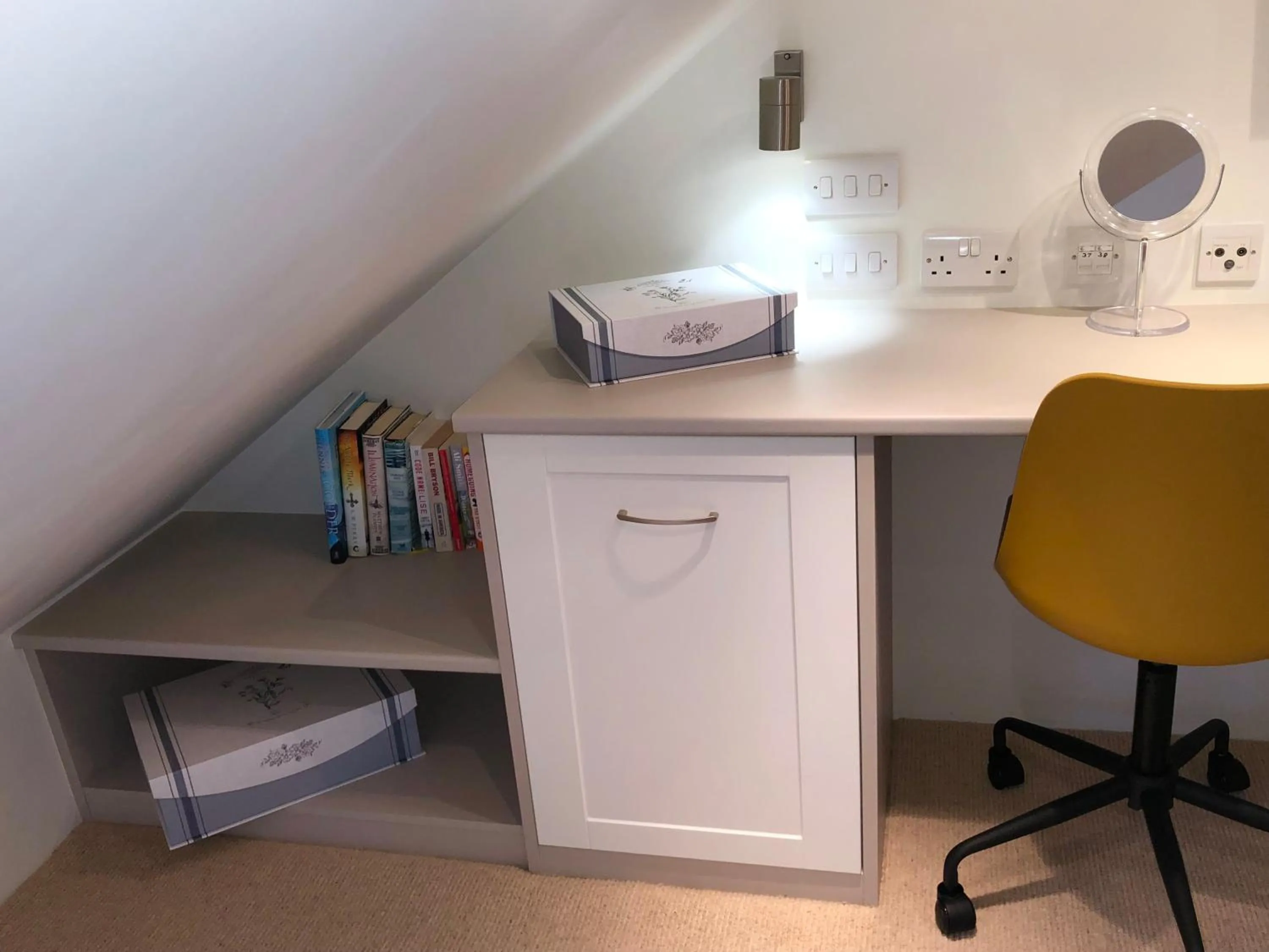 Decorative detail in Laurels