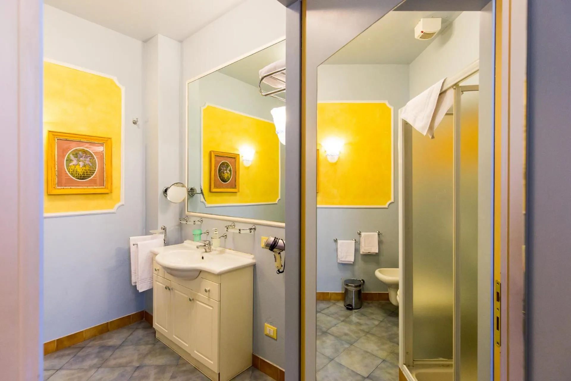 Bathroom in Antica Residenza D'Azeglio Room&Breakfast di Charme