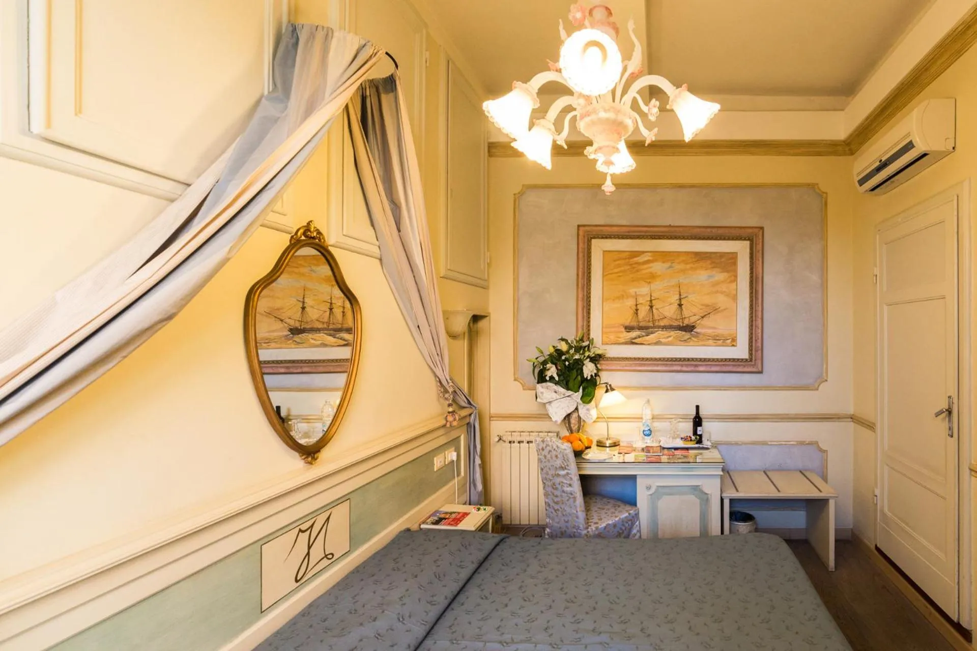 Bathroom in Antica Residenza D'Azeglio Room&Breakfast di Charme