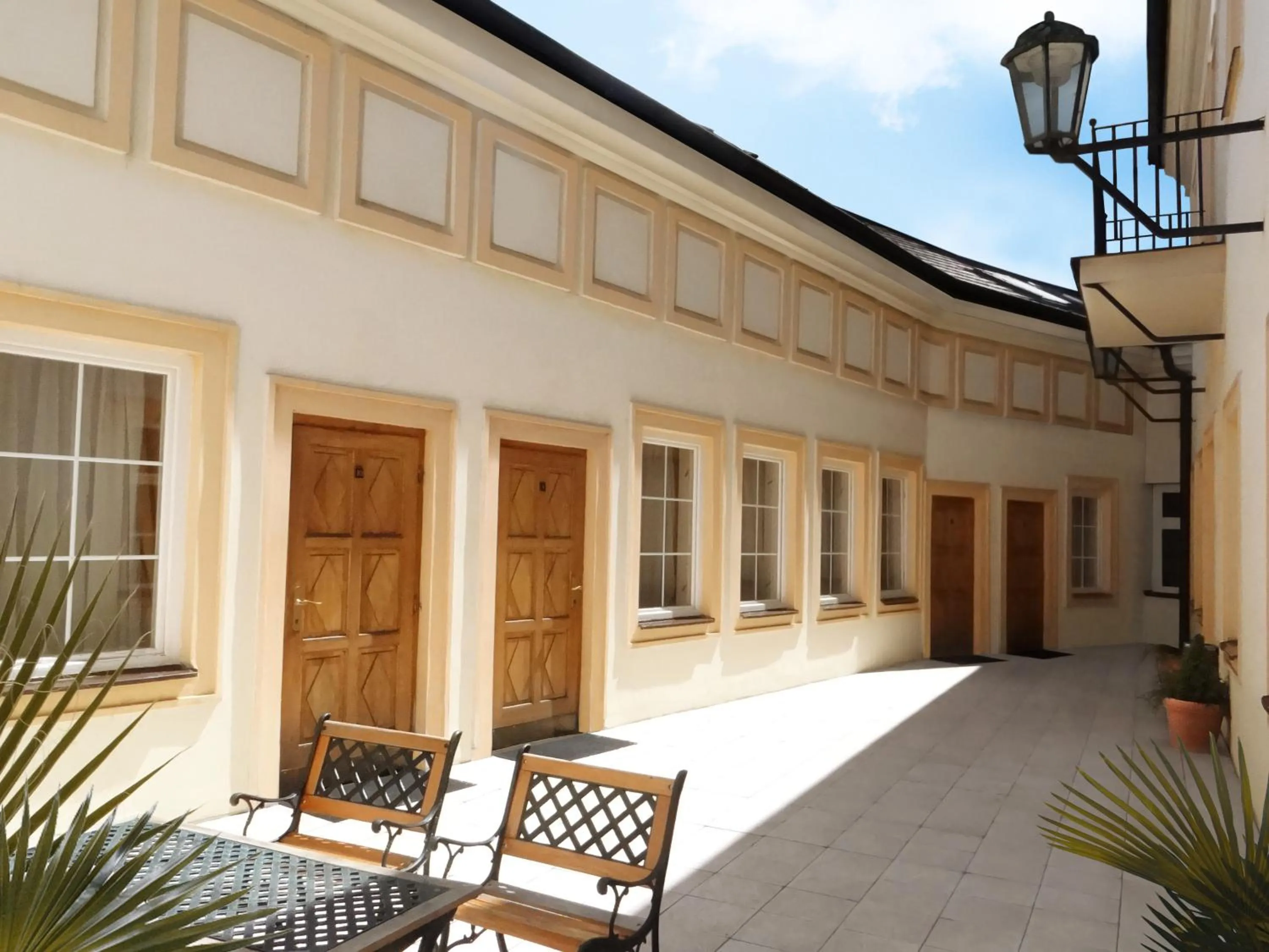 Facade/entrance in Hotel U Kříže