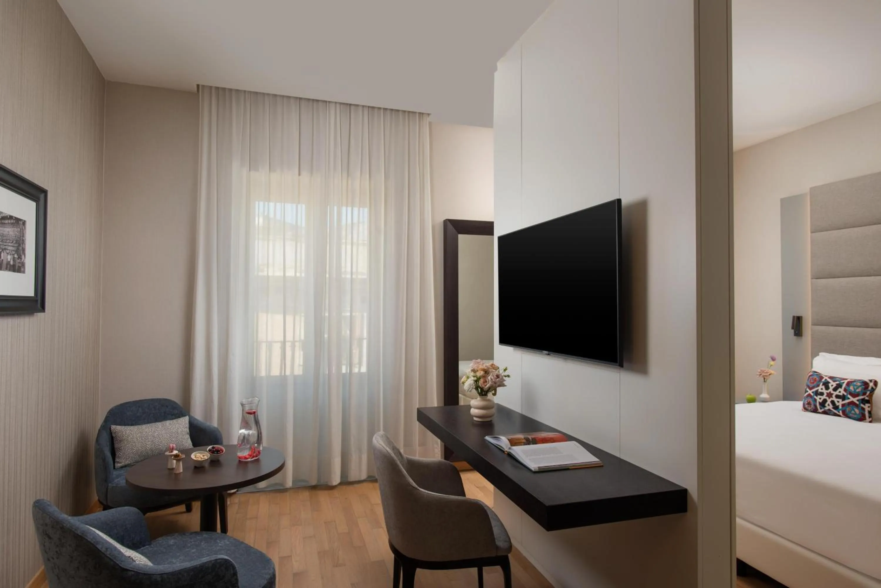 Photo of the whole room in NH Collection Palermo Palazzo Sitano