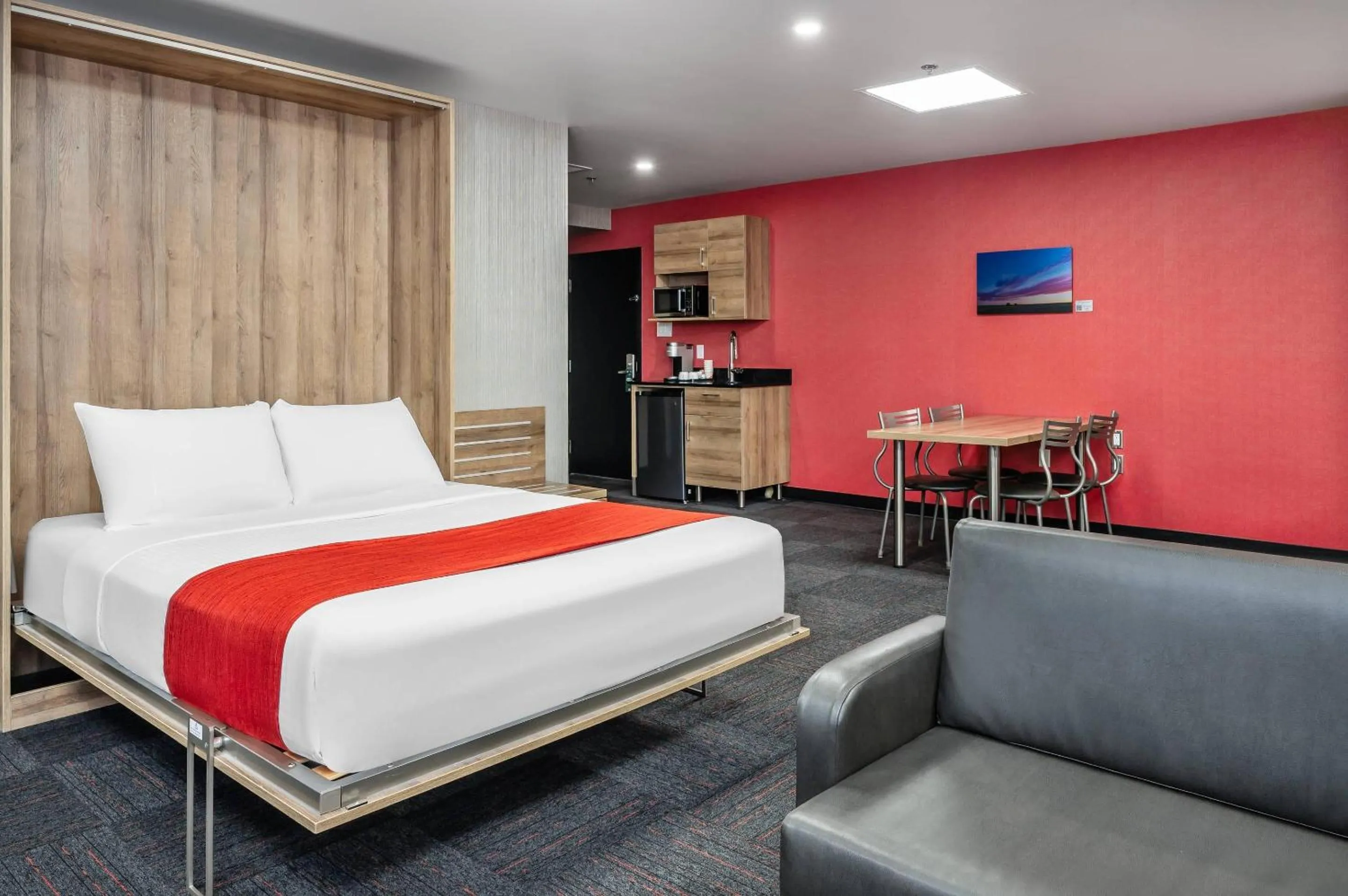 Bedroom, Bed in Quality Suites