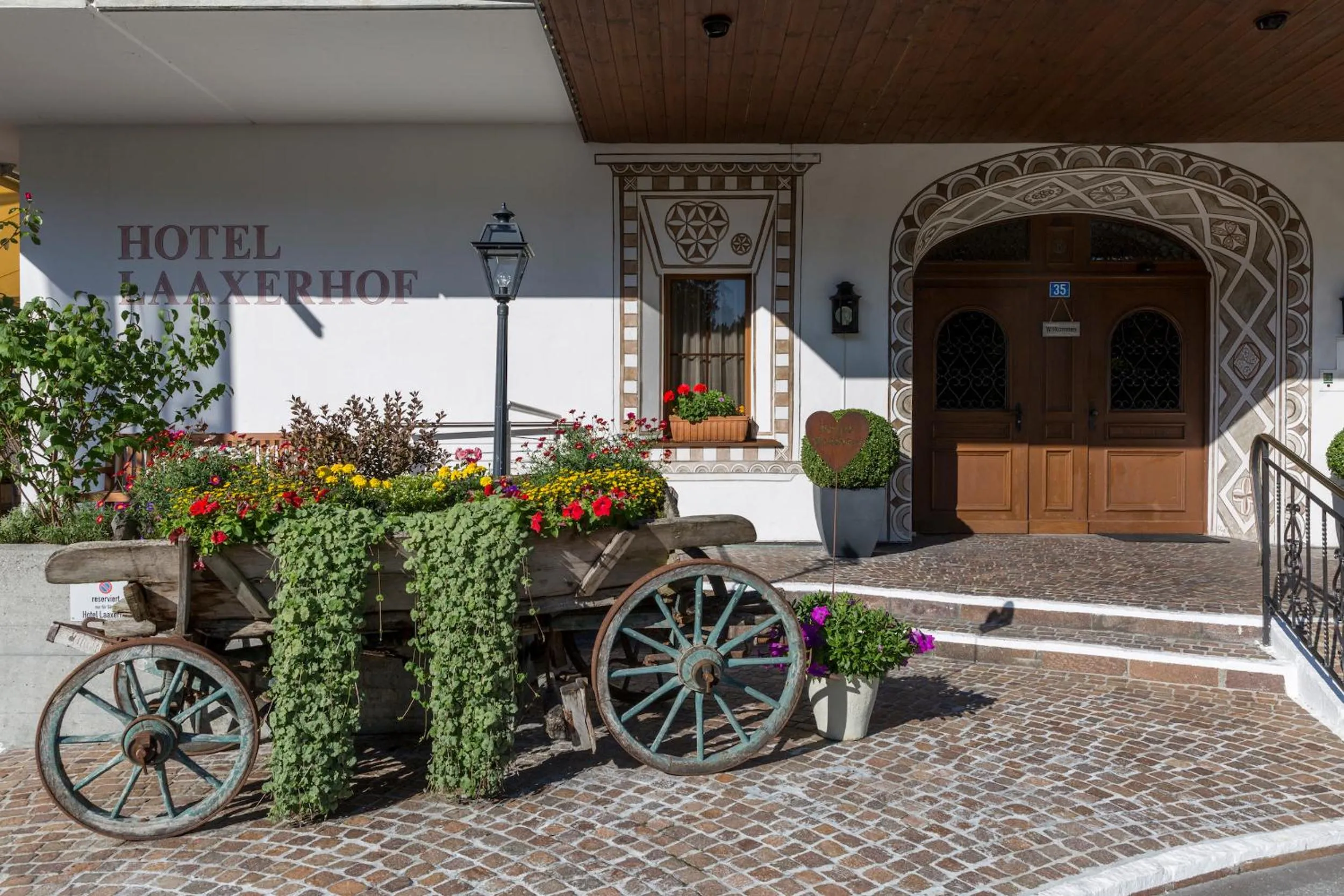 Facade/entrance in Hotel Laaxerhof