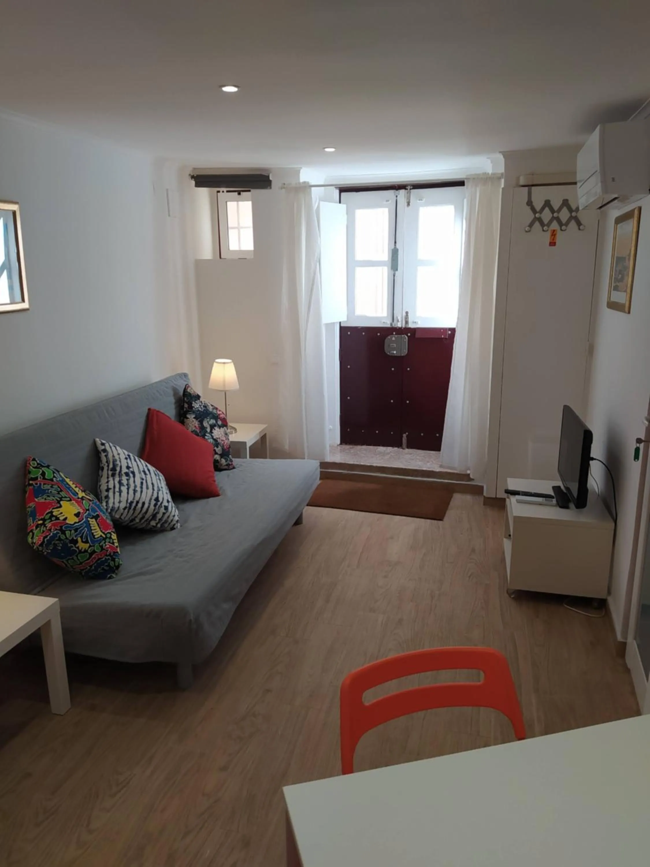 Living room in Alfama 28