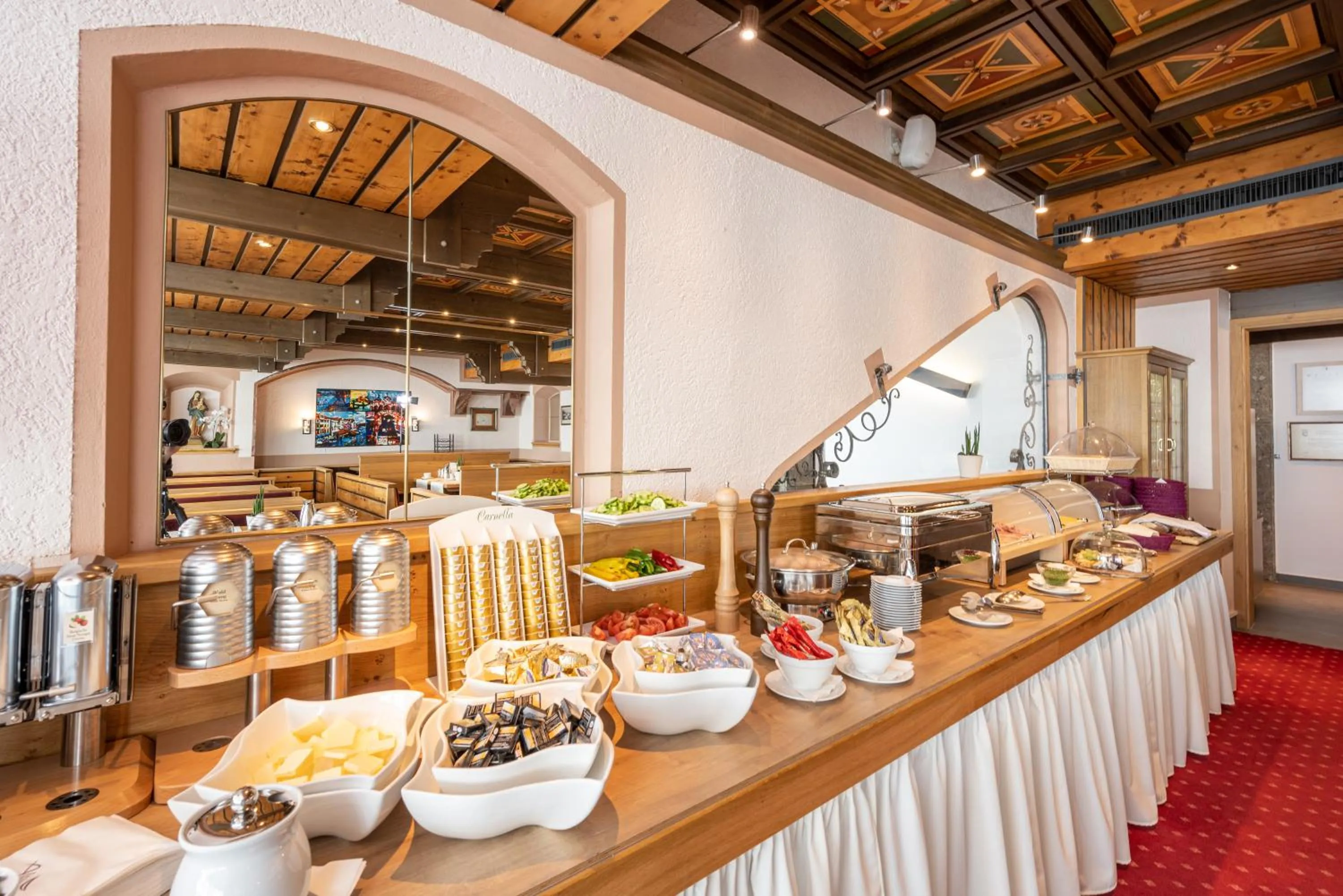 Breakfast in Hotel Alpina