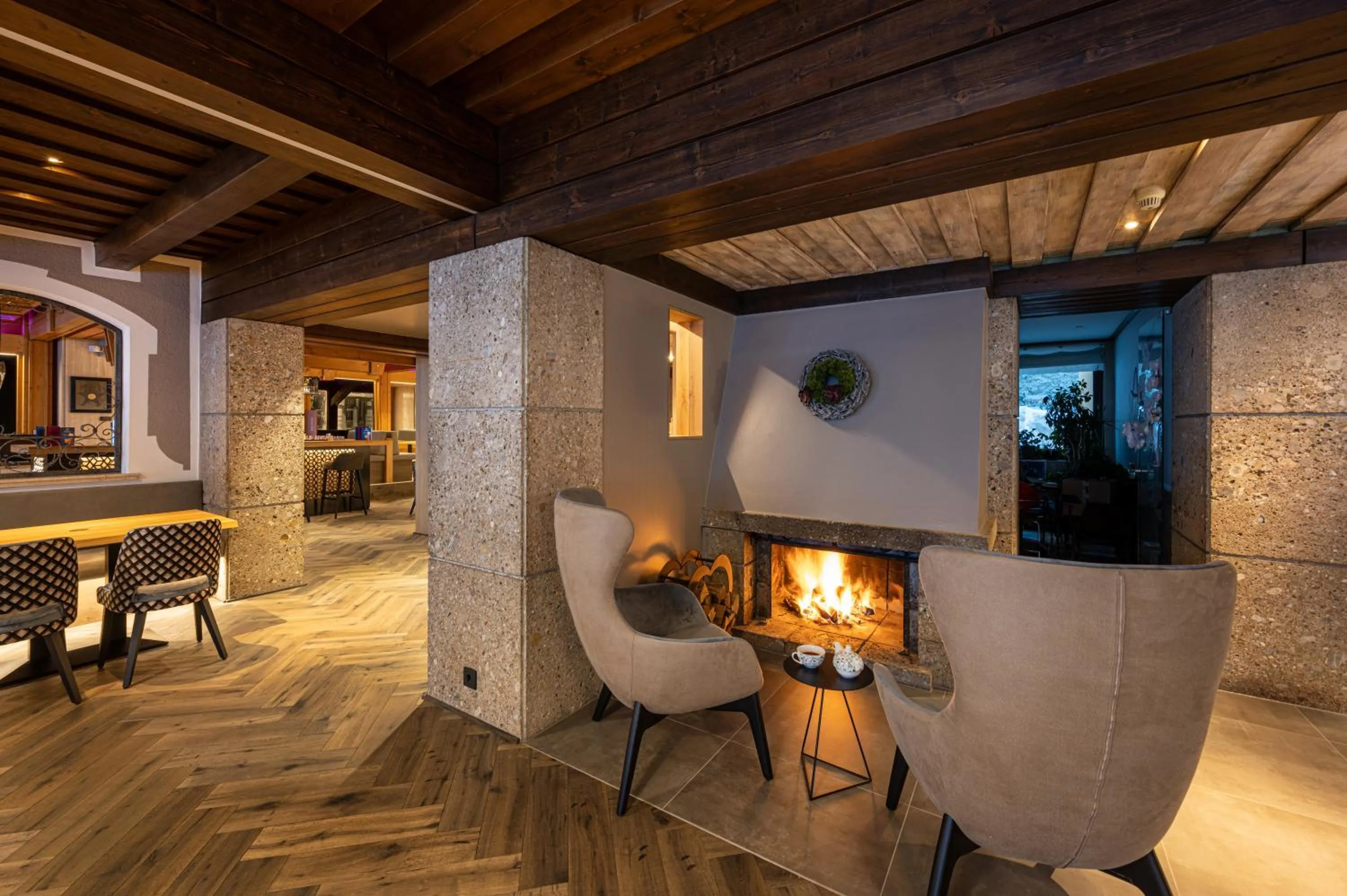 Lobby or reception in Hotel Alpina