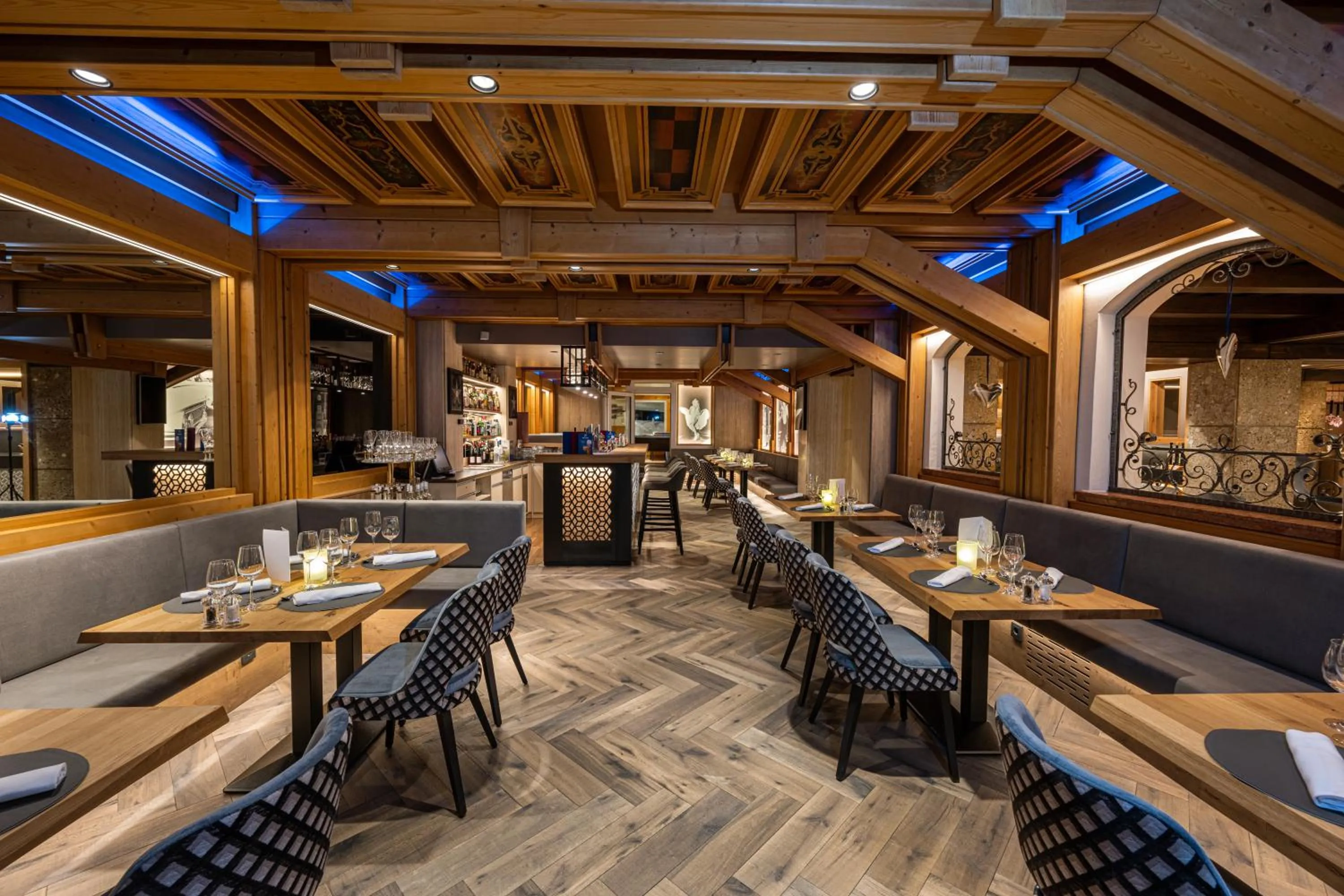 Lounge or bar in Hotel Alpina